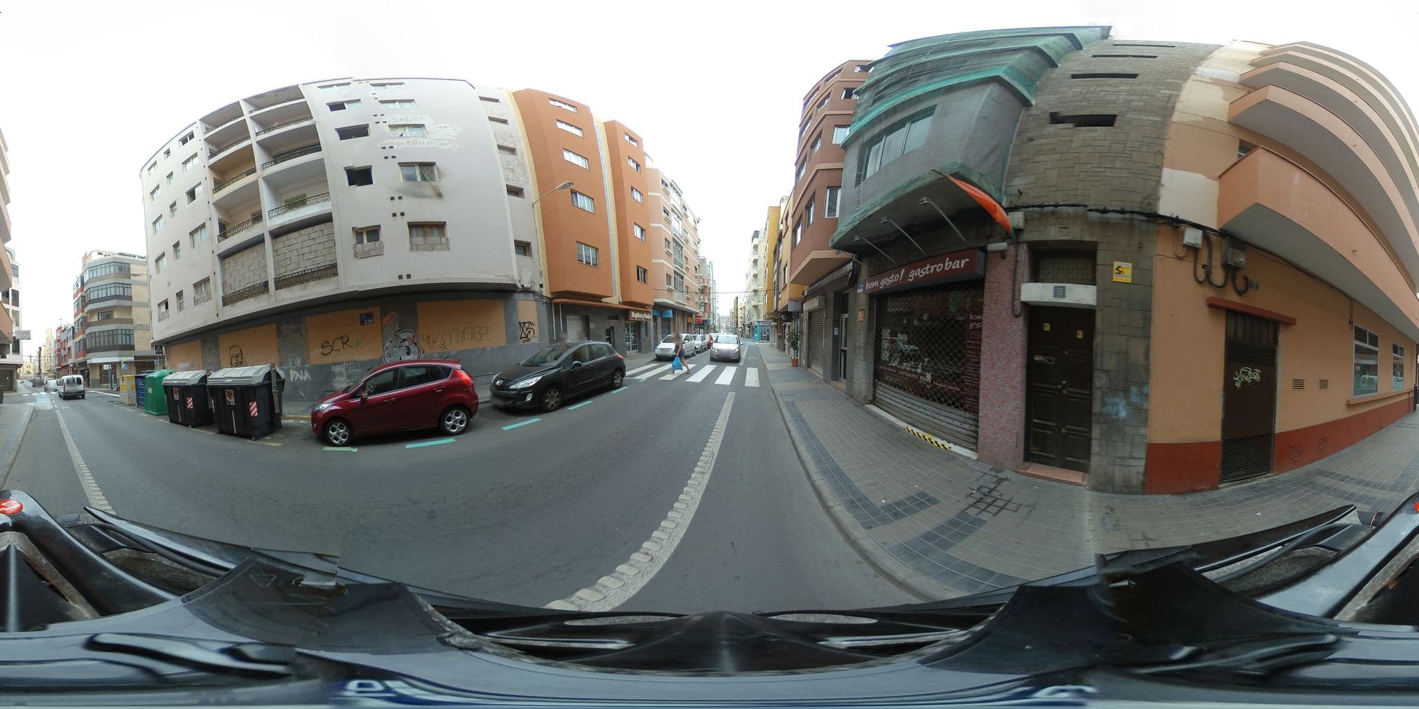 Street view near Pensión Neptuno, Centro