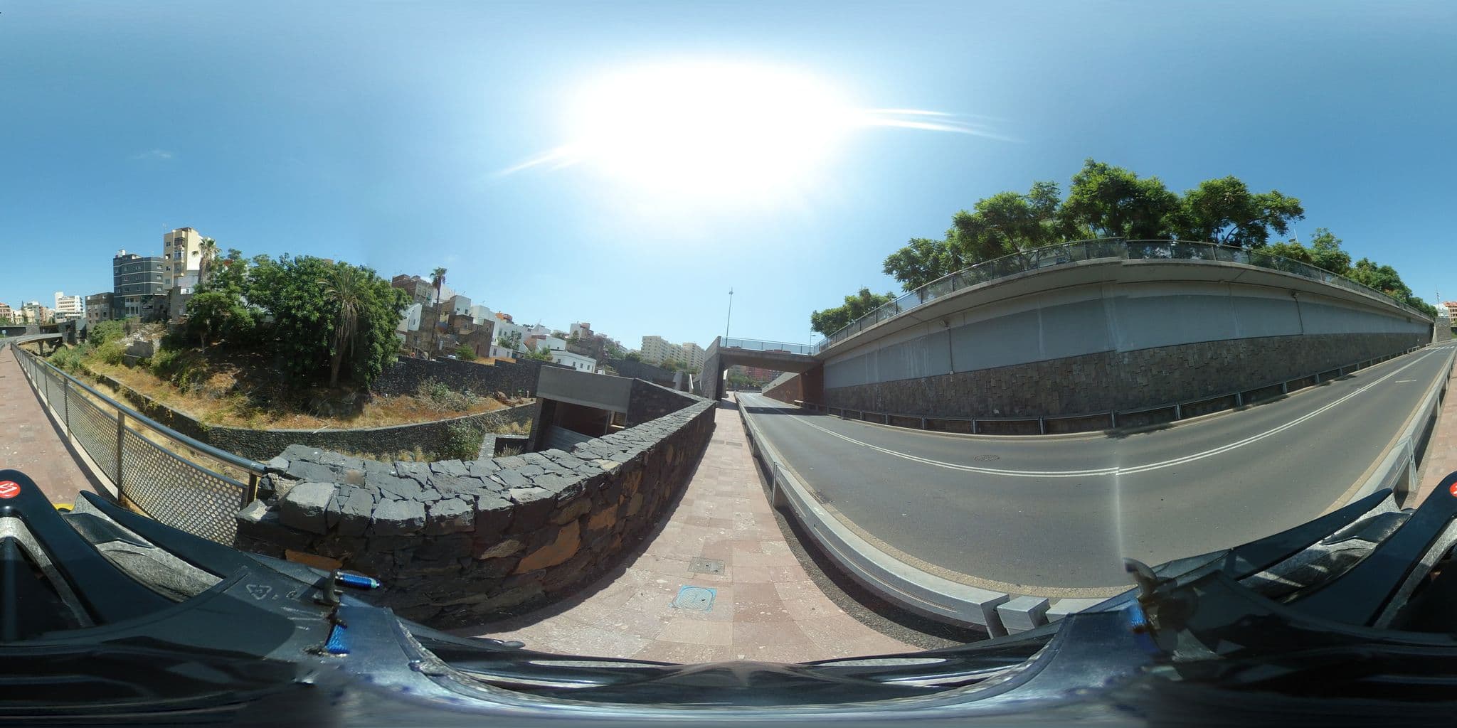 Street view near MV32, Santa Cruz de Tenerife — © javiersanp (CC BY-SA · Mapillary)