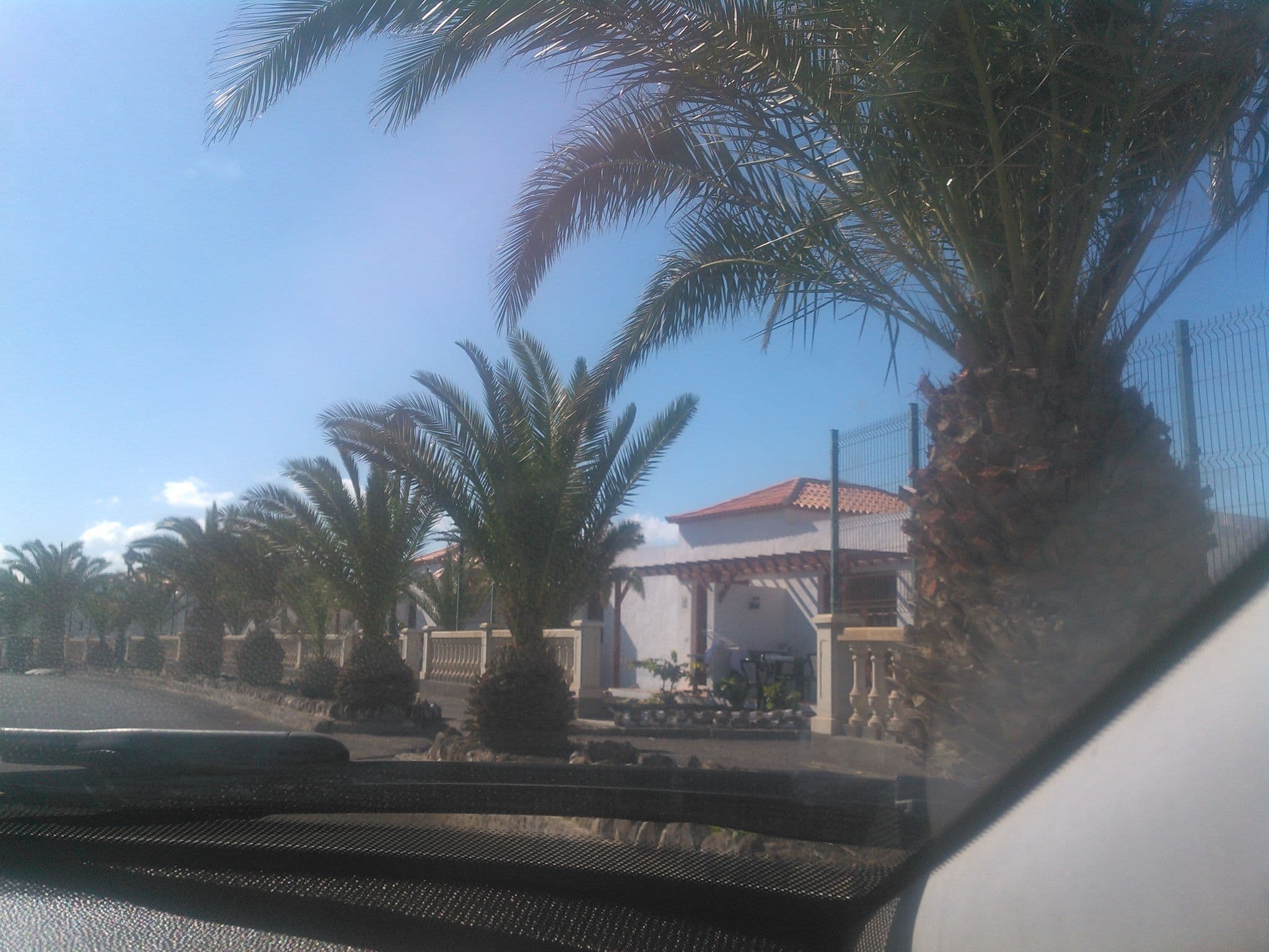 Street view near Castillo Beach, Puerto del Rosario — © trigpoint (CC BY-SA · Mapillary)