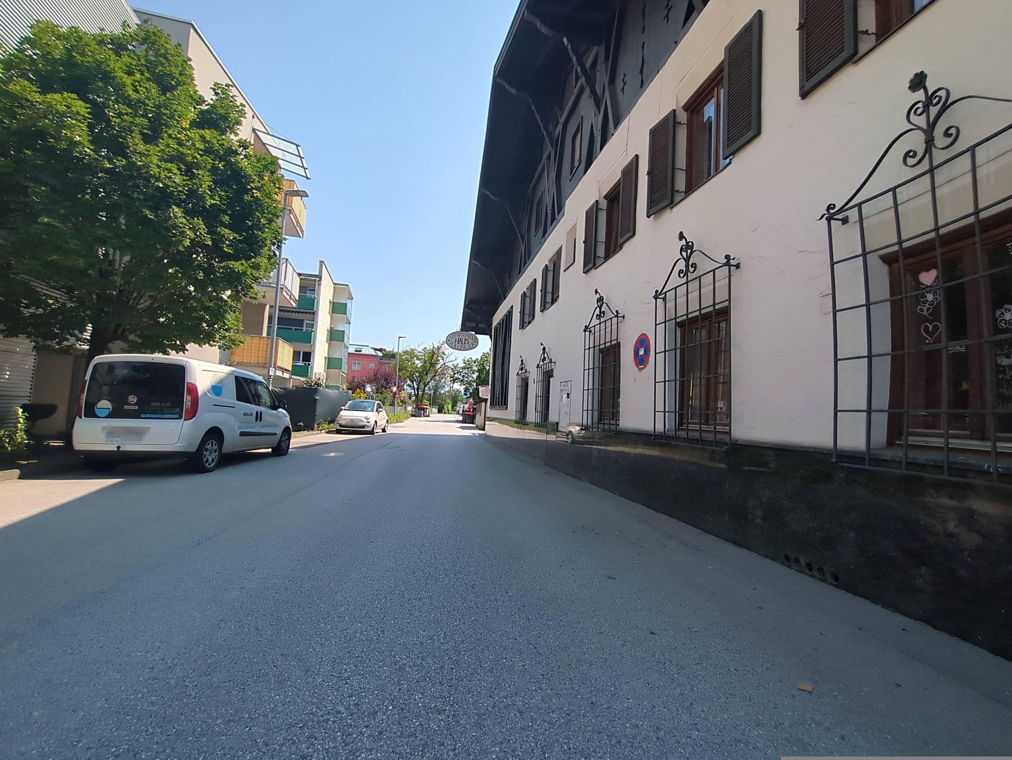 Street view near Appartementhaus Tollinger Rieserhof, Innsbruck — © innsbruck-barrierefrei (CC BY-SA · Mapillary)
