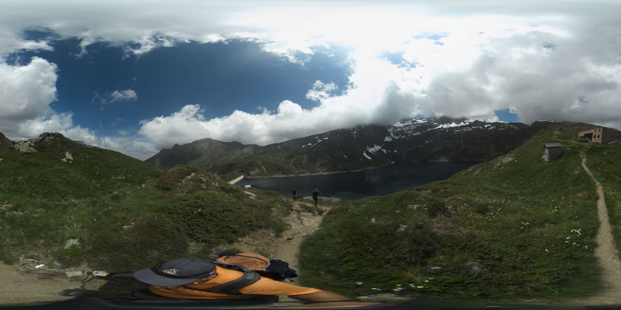 Street view near Refuge de l'etang d'Araing, Vielha