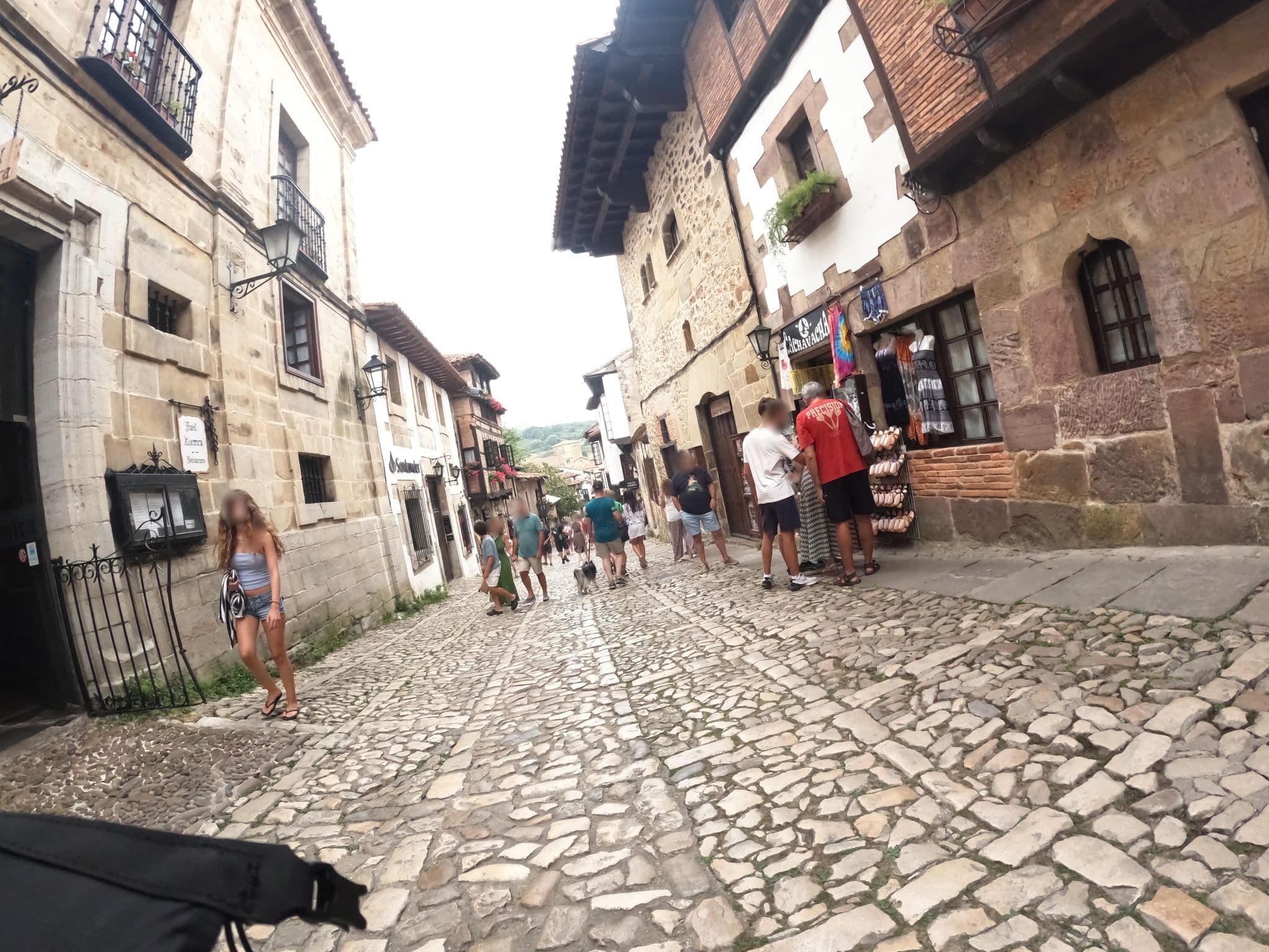 Street view near Hotel Altamira, Santillana — © vinisa (CC BY-SA · Mapillary)