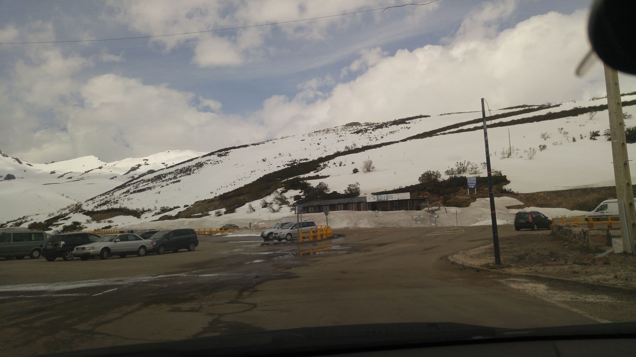 Street view near Pico Agujas, Campo de Caso — © conforcos (CC BY-SA · Mapillary)