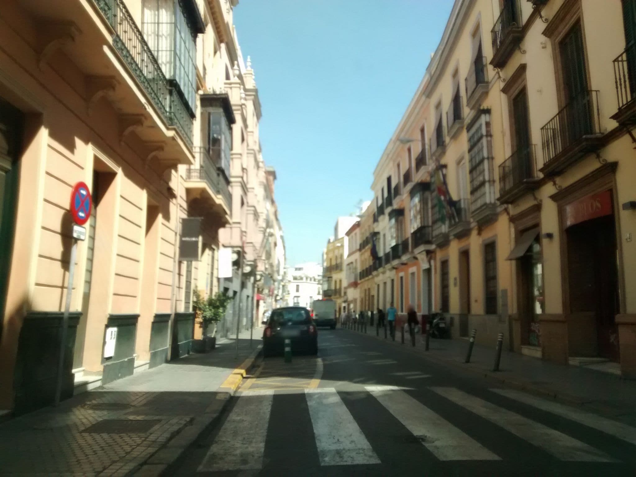 Street view near Doña Lola, Sevilla