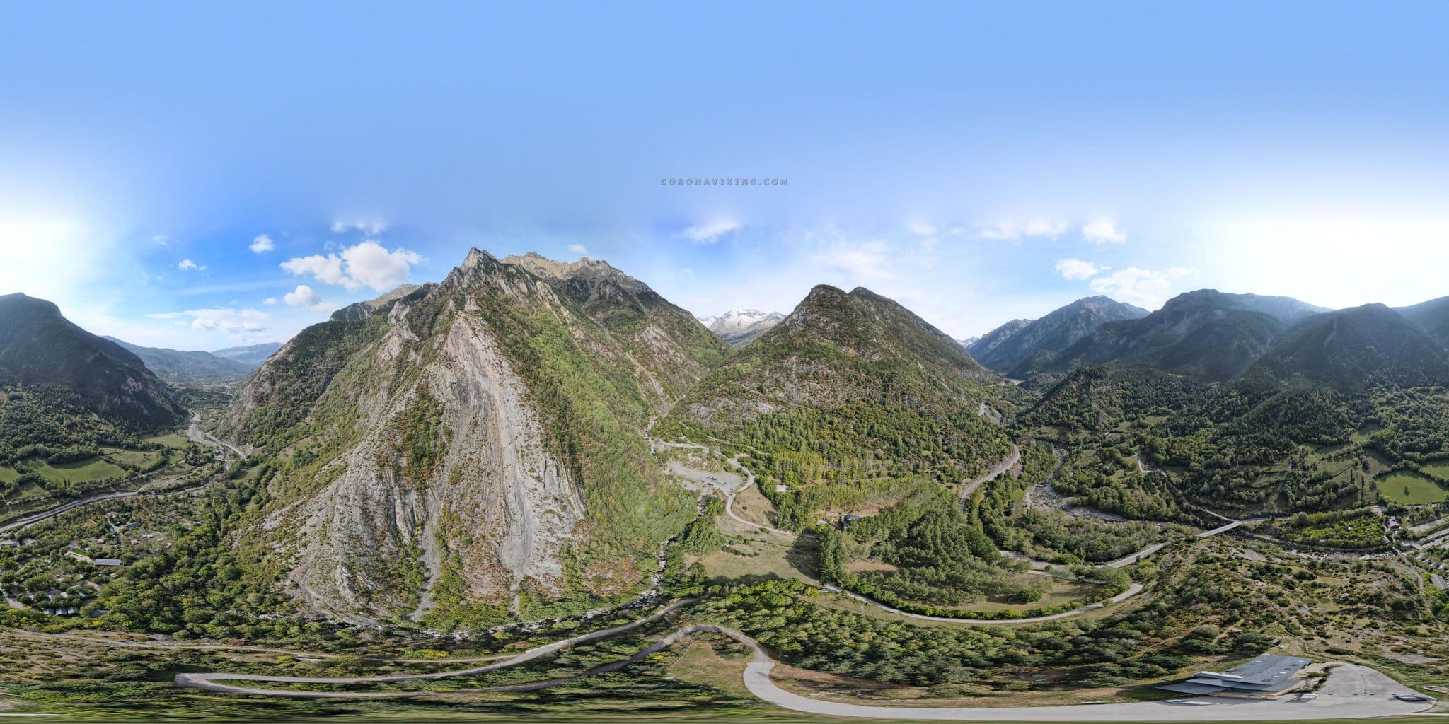 Street view near Hostal Parque Natural, Benasque — © coronaviking (CC BY-SA · Mapillary)
