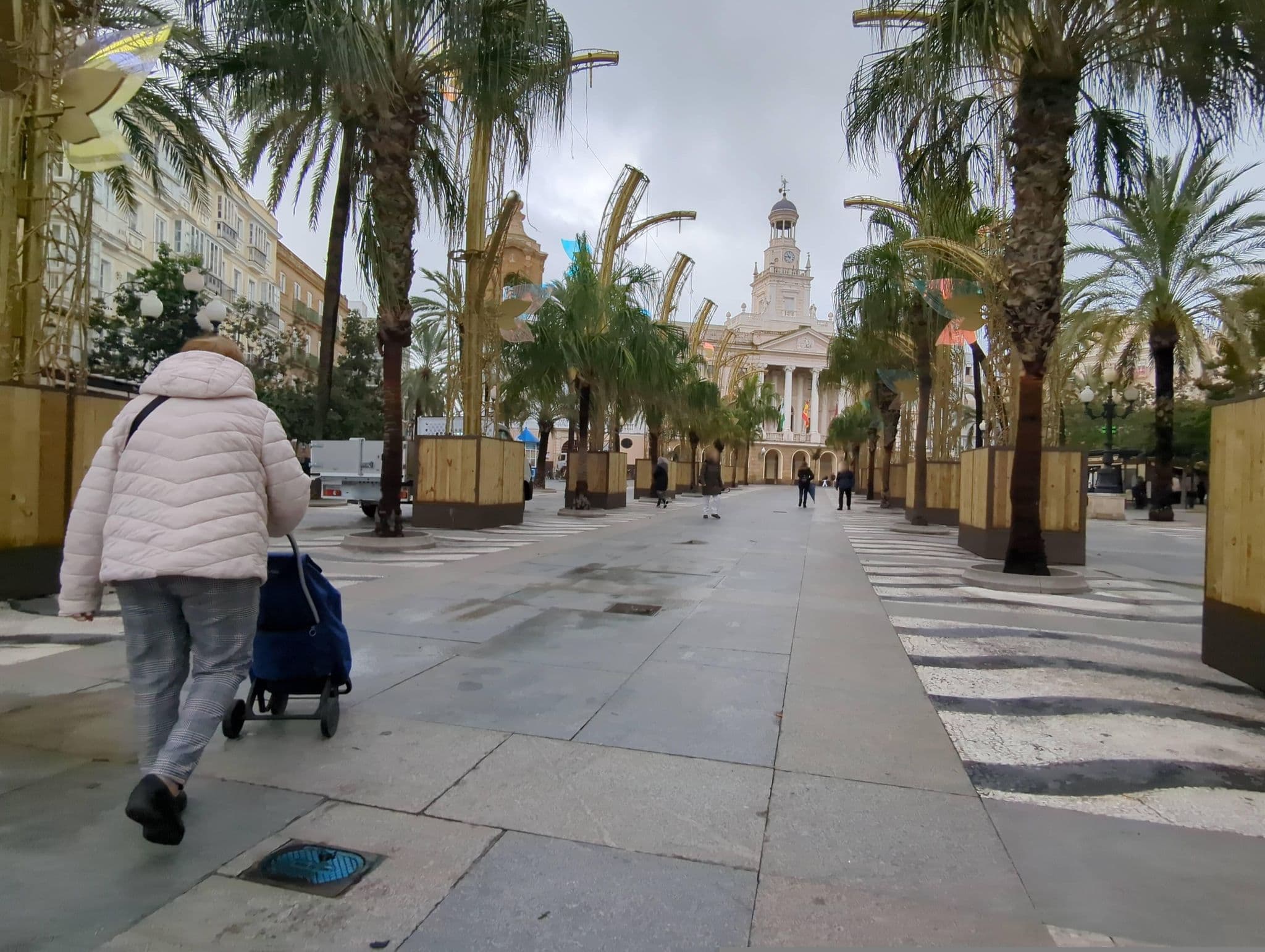Street view near Pension Cuatro Naciones, Cadiz — © miguel_andrade (CC BY-SA · Mapillary)