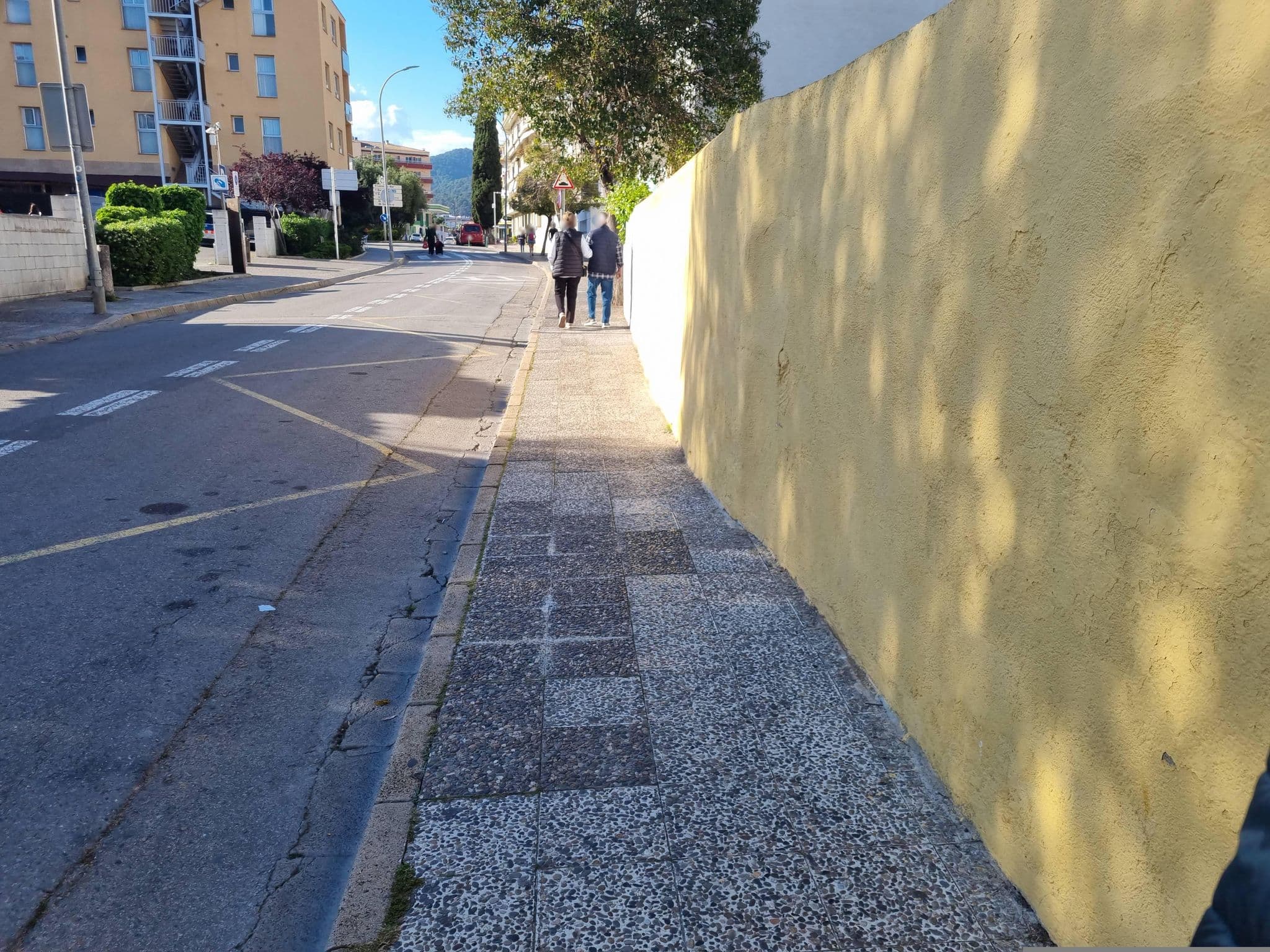 Street view near Hostal Cruz, Tossa de Mar — © Franciscovalera (CC BY-SA · Mapillary)