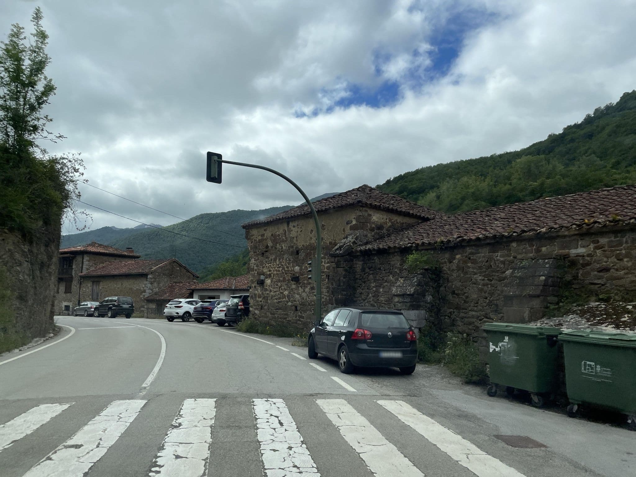 Street view near Remoña, Potes