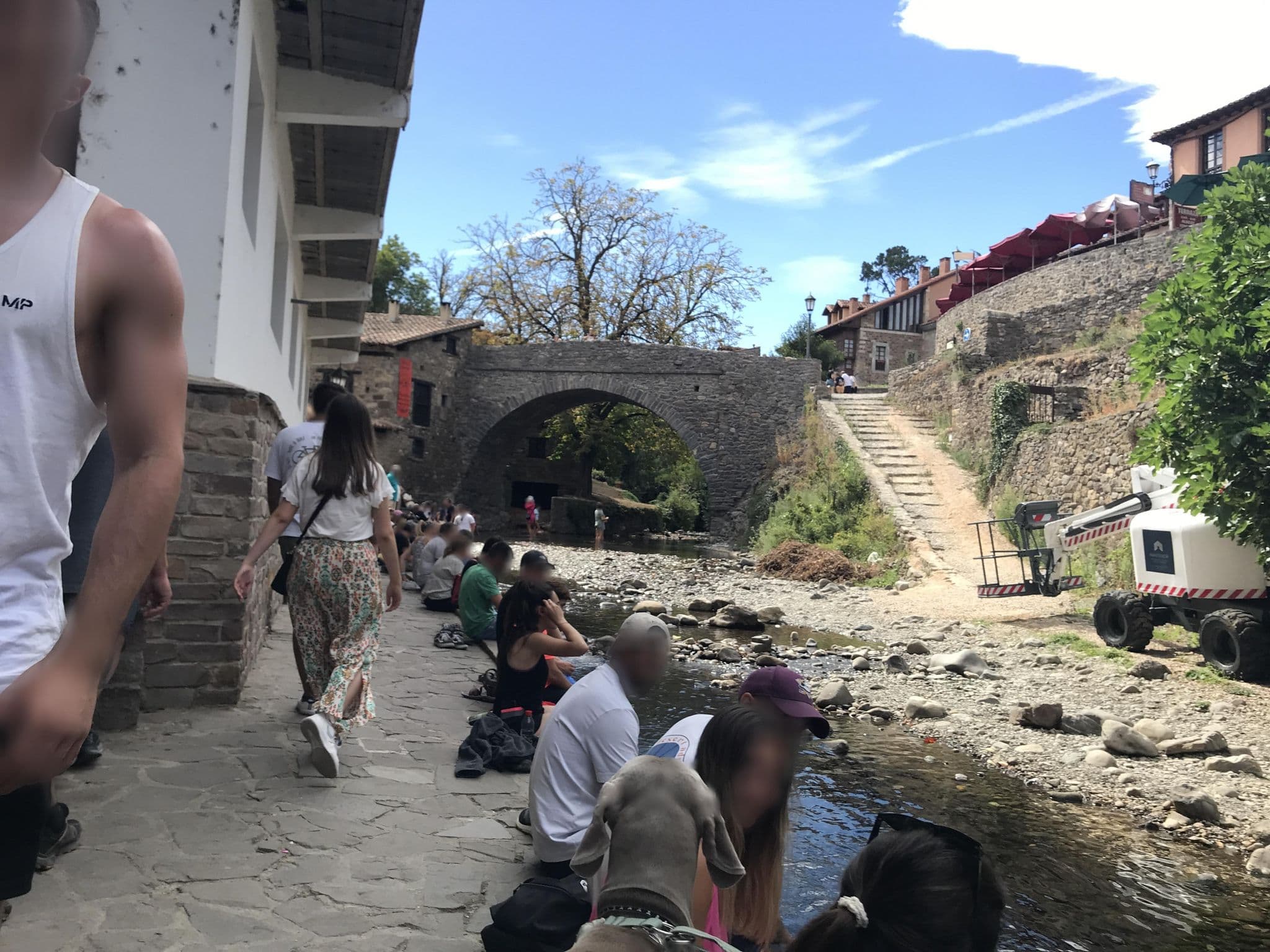 Street view near Hostal Lombraña, Potes — © miguel_andrade (CC BY-SA · Mapillary)