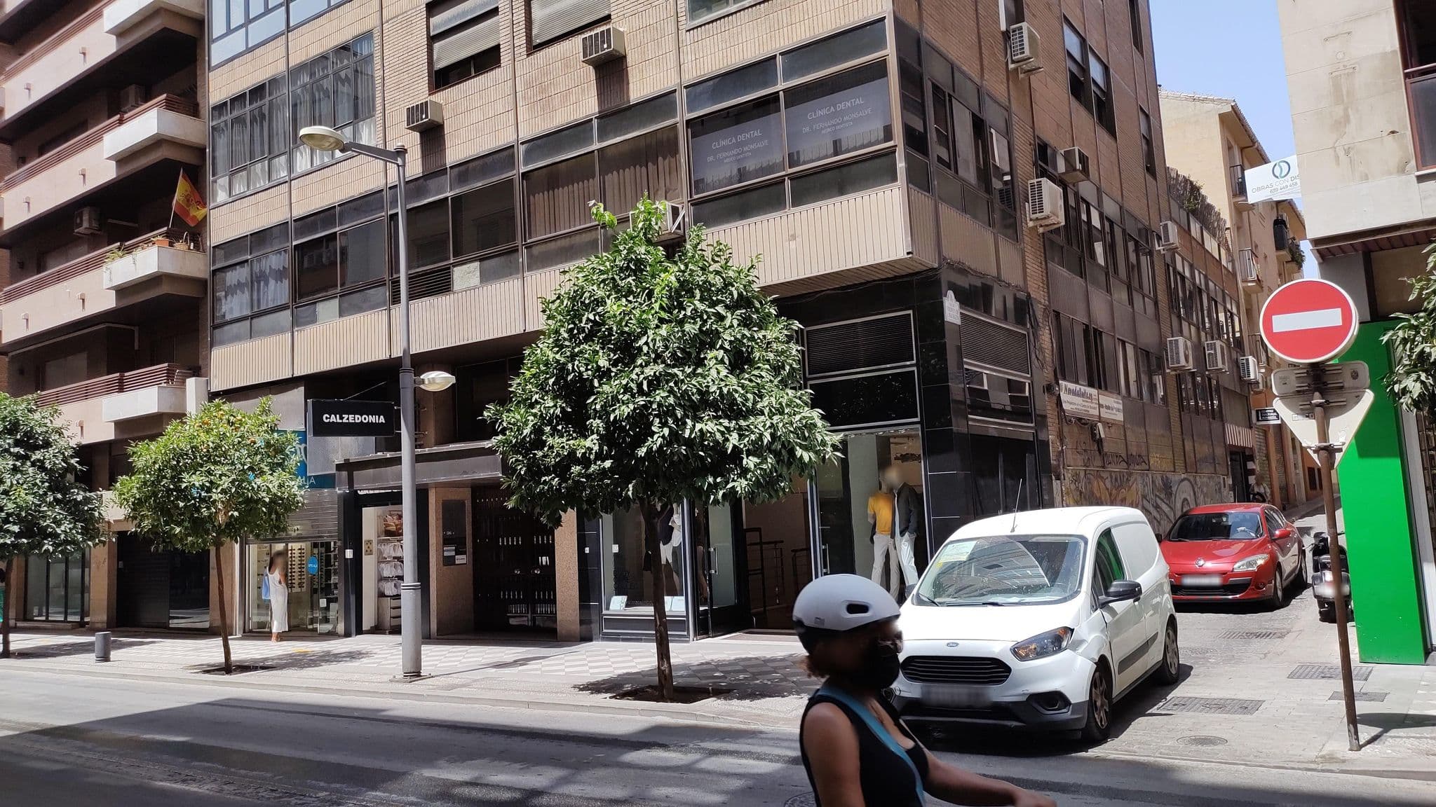 Street view near Hotel Presidente, Granada