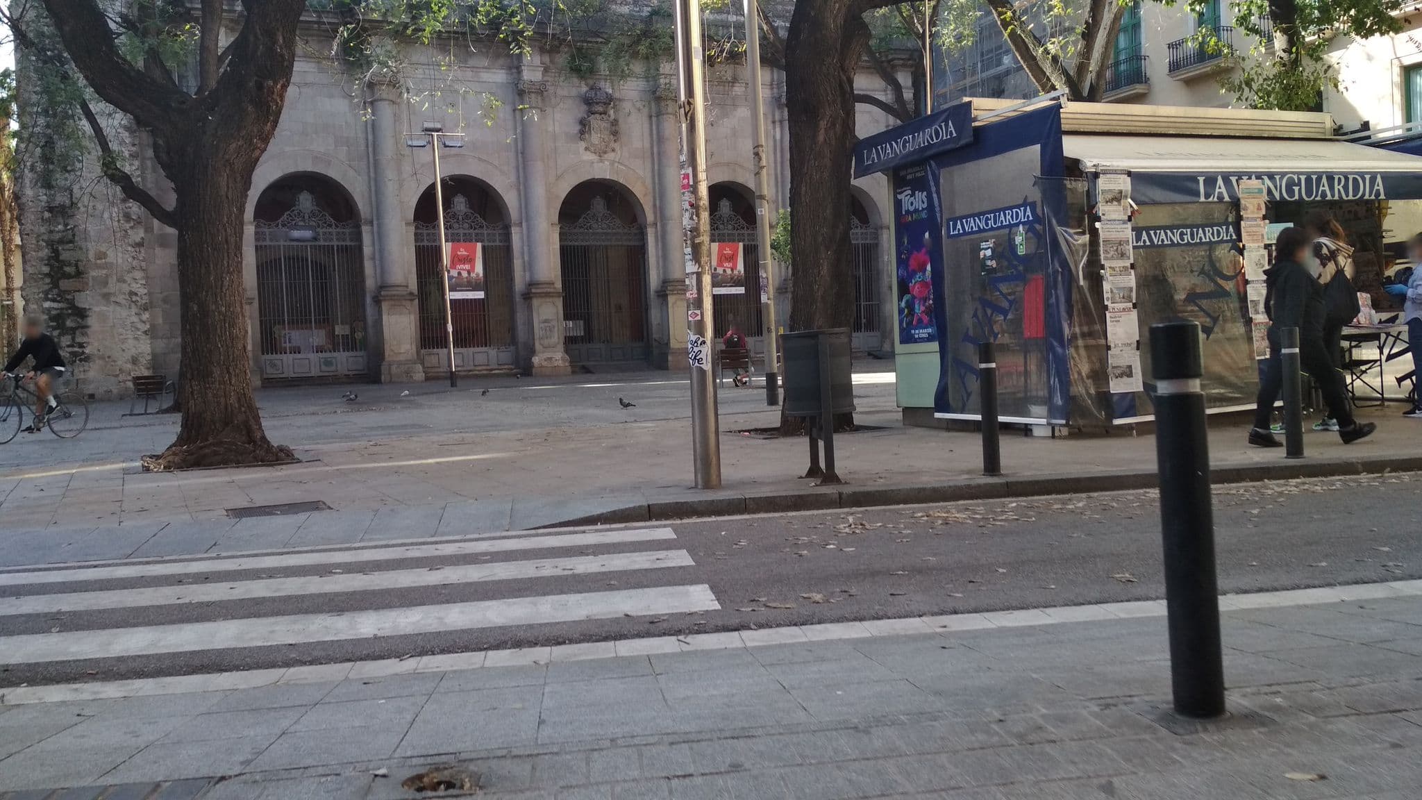 Street view near Hotel Sant Agusti, Ciutat Vella — © toniserra (CC BY-SA · Mapillary)