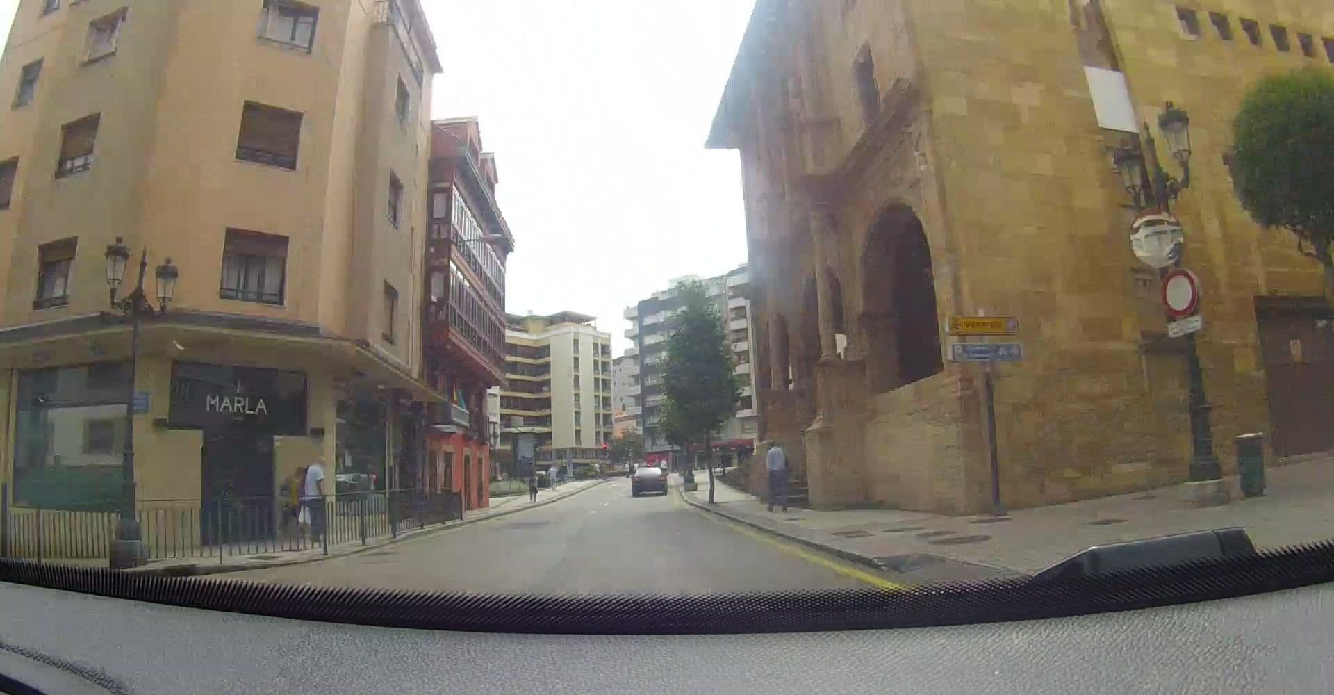 Street view near Hotel Santa Clara, Oviedo — © VincentVE (CC BY-SA · Mapillary)