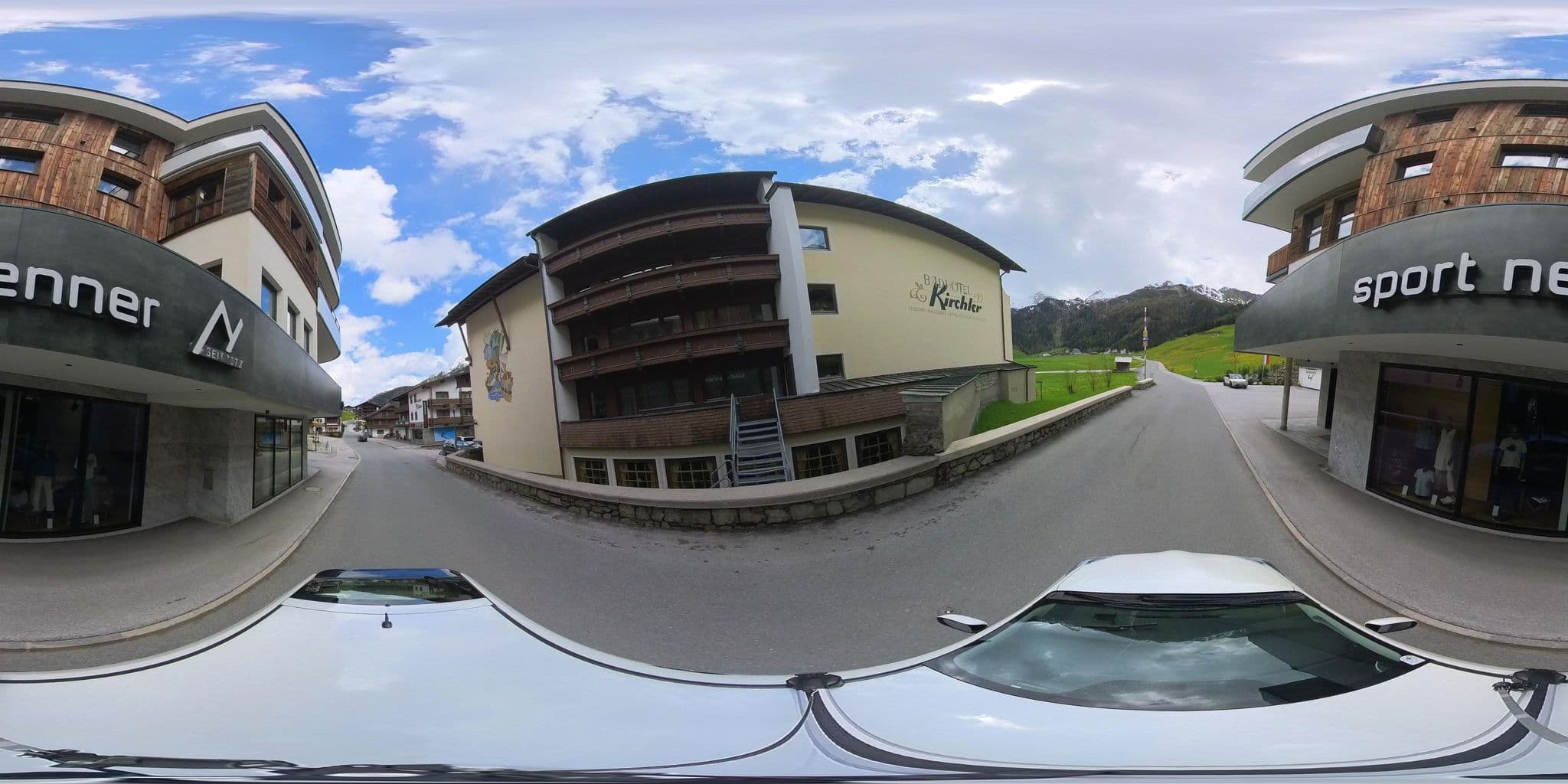 Street view near Thermal-Badhotel Kirchler, Tux — © osmplus_org (CC BY-SA · Mapillary)