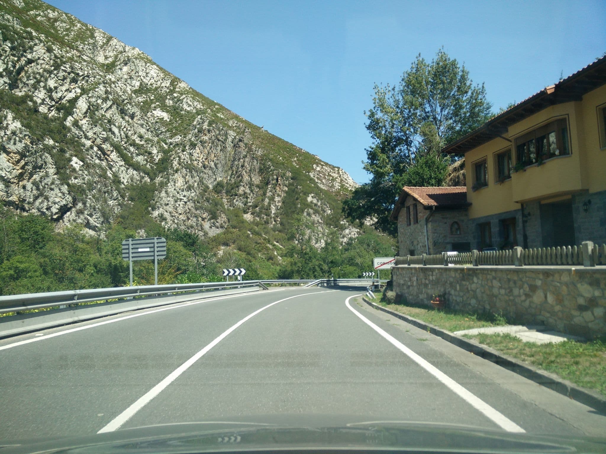 Street view near Hotel del Altosella, Parres — © txenoo (CC BY-SA · Mapillary)