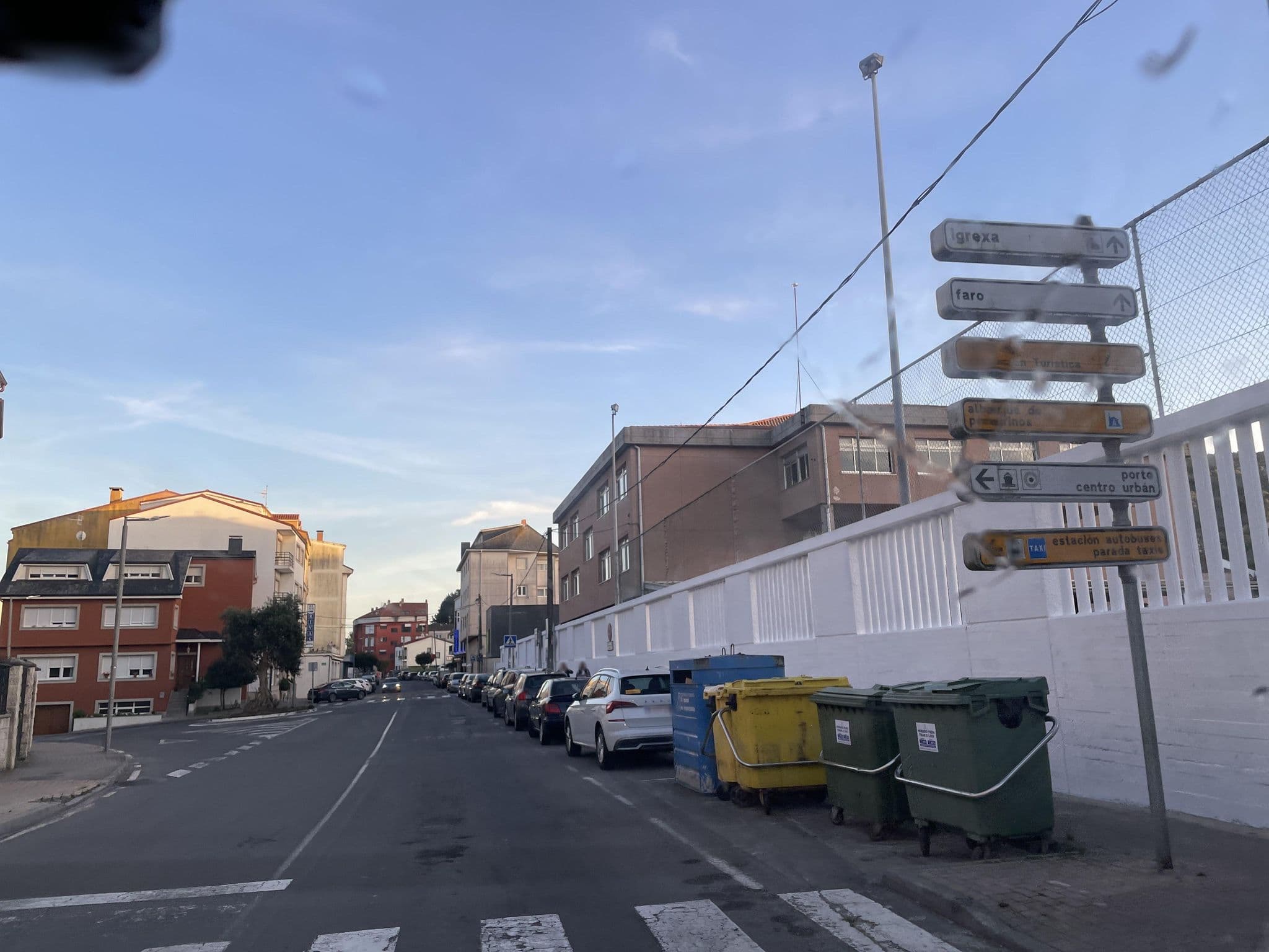 Street view near Albergue Mar de Rostro, Fisterra — © seraq (CC BY-SA · Mapillary)