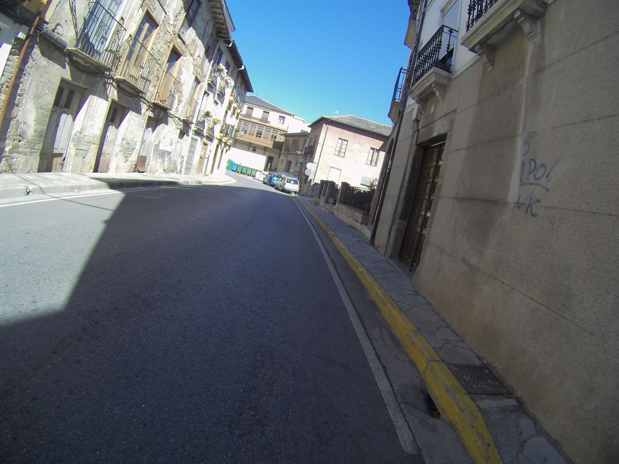 Street view near Casa Rural Carrín, Villafranca del Bierzo — © camperxr (CC BY-SA · Mapillary)