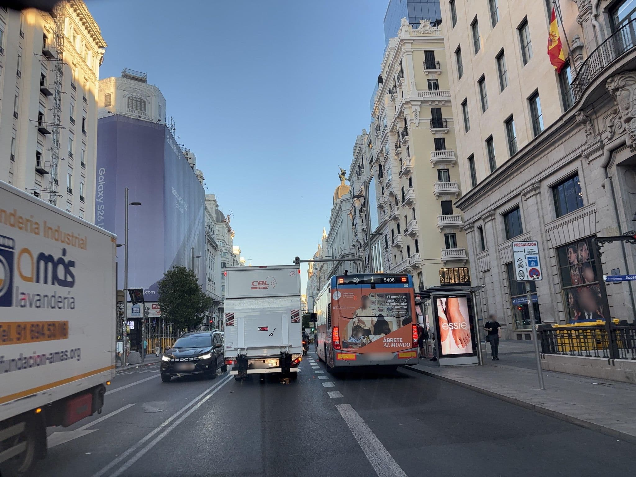 Street view near Hotel Praktik Metropol, Madrid Centro