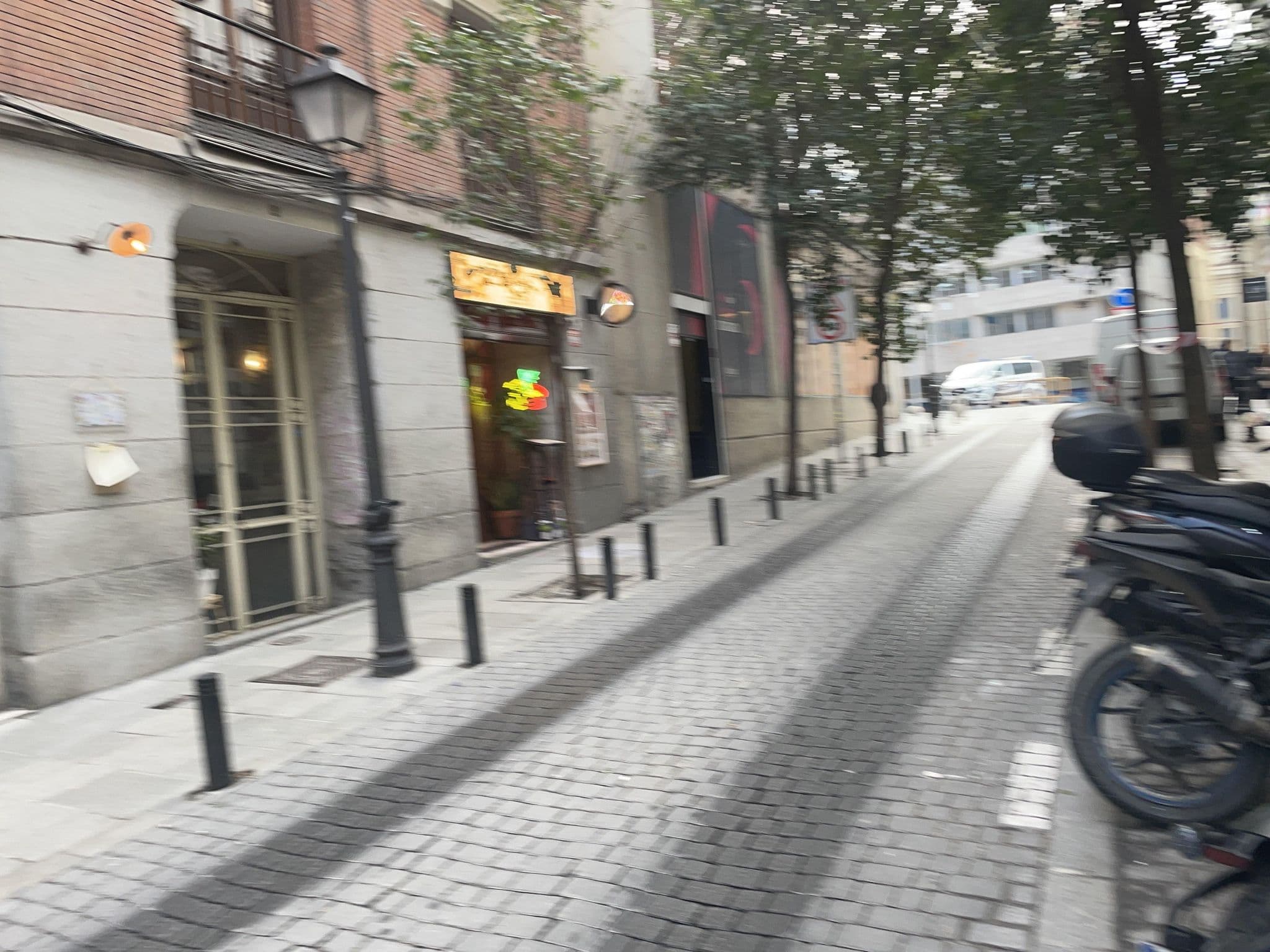Street view near Hostal Tudescos, Madrid Centro