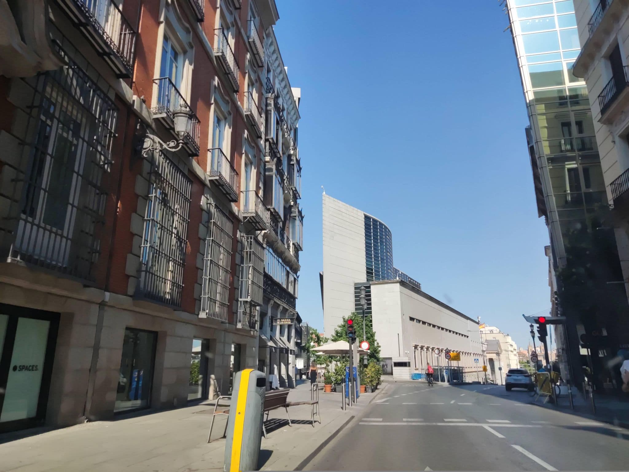 Street view near Hostal Astoria, Las Cortes — © polkillas (CC BY-SA · Mapillary)