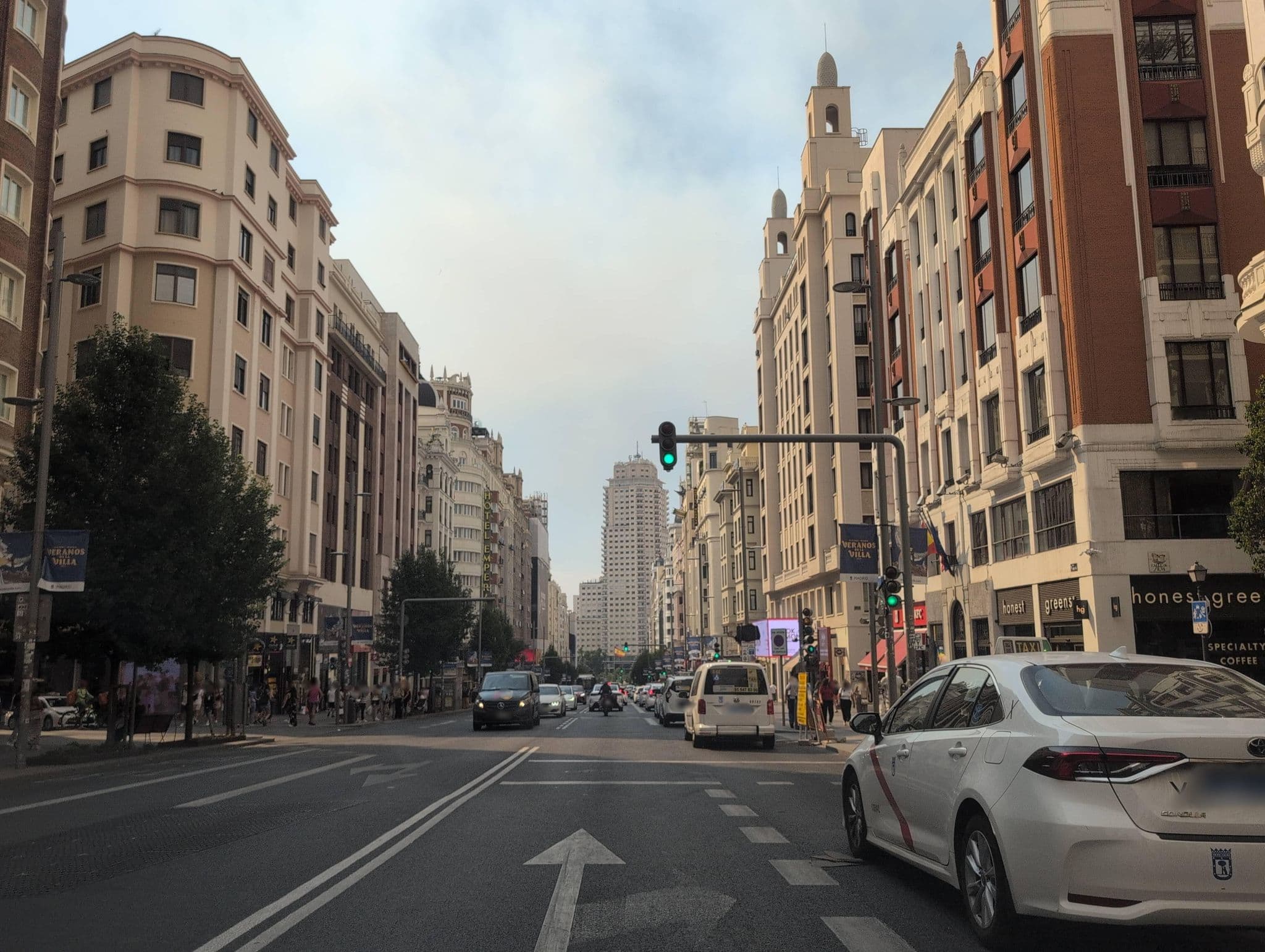 Street view near Hostal Excelsior, Madrid Centro
