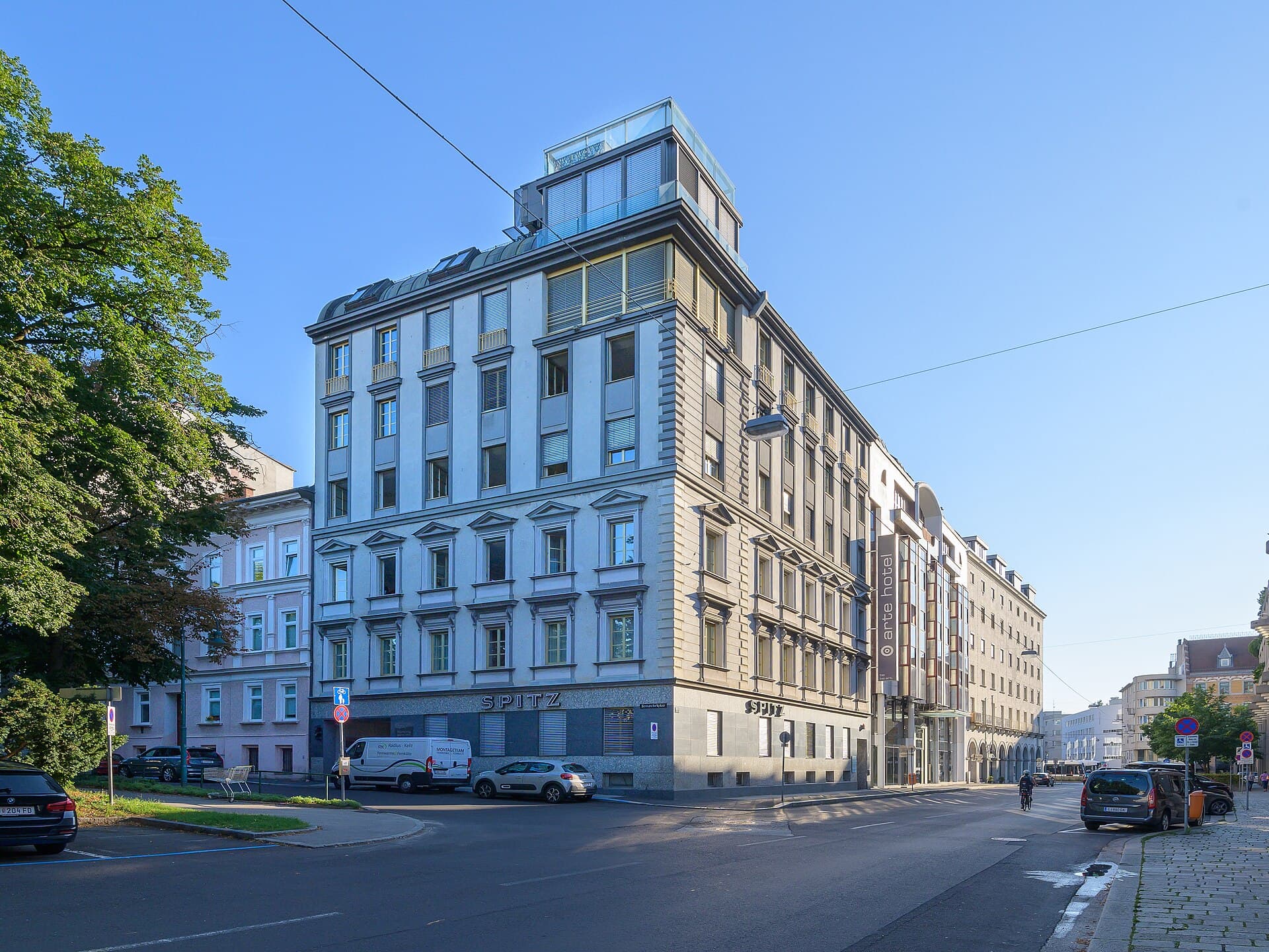 Arte Hotel Linz (via Wikimedia Commons, CC BY-SA 4.0)