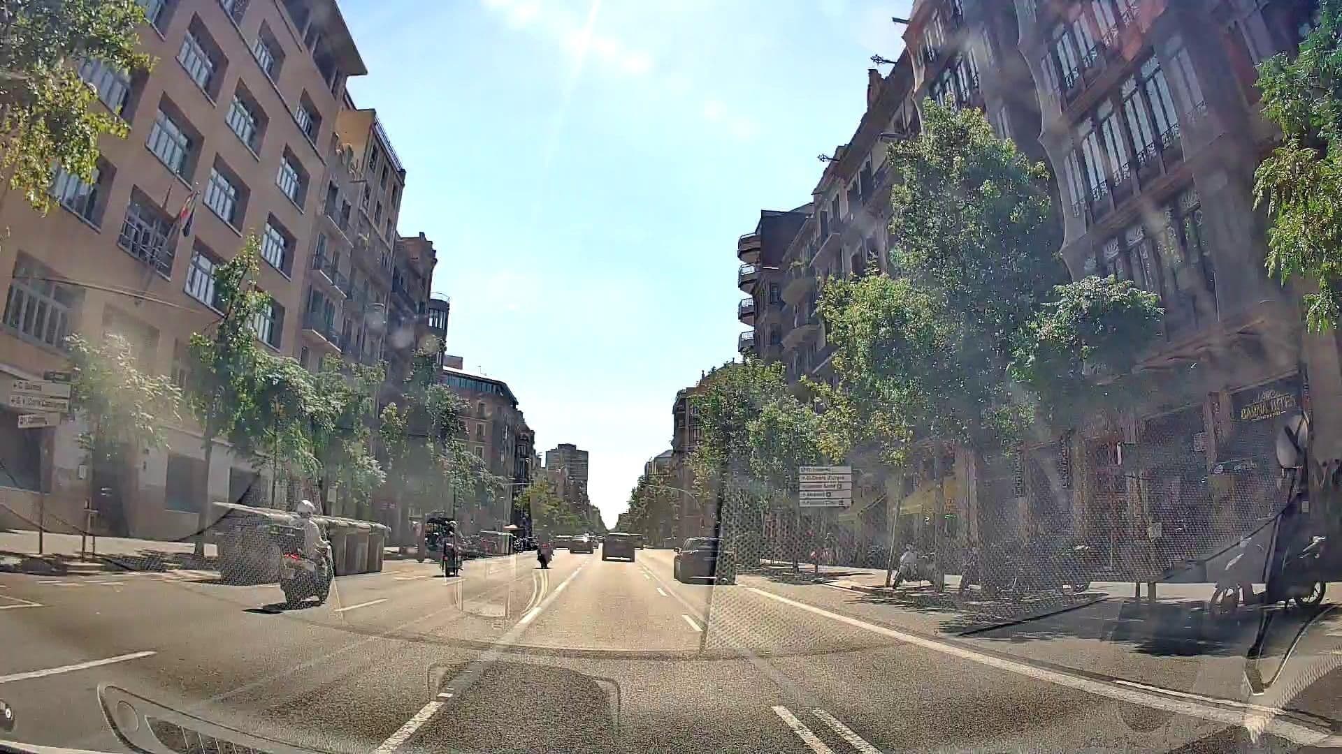 Street view near Buba House Hostel Barcelona, Eixample — © m_esp_32 (CC BY-SA · Mapillary)