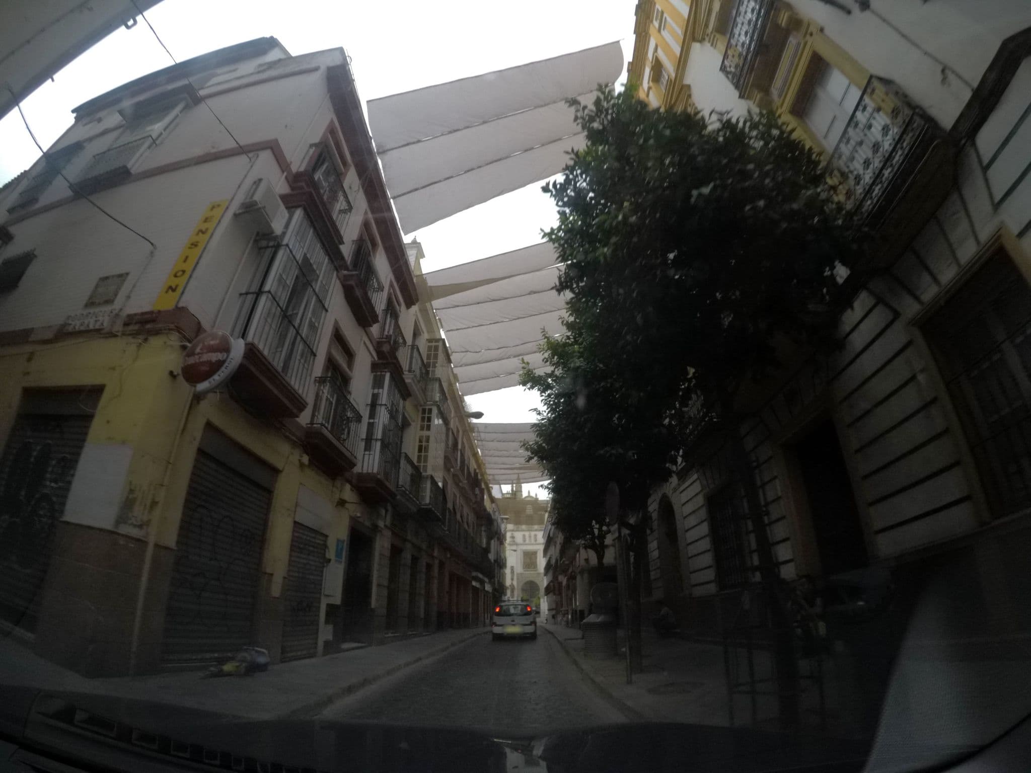 Street view near Hotel Casa de Colón, Sevilla