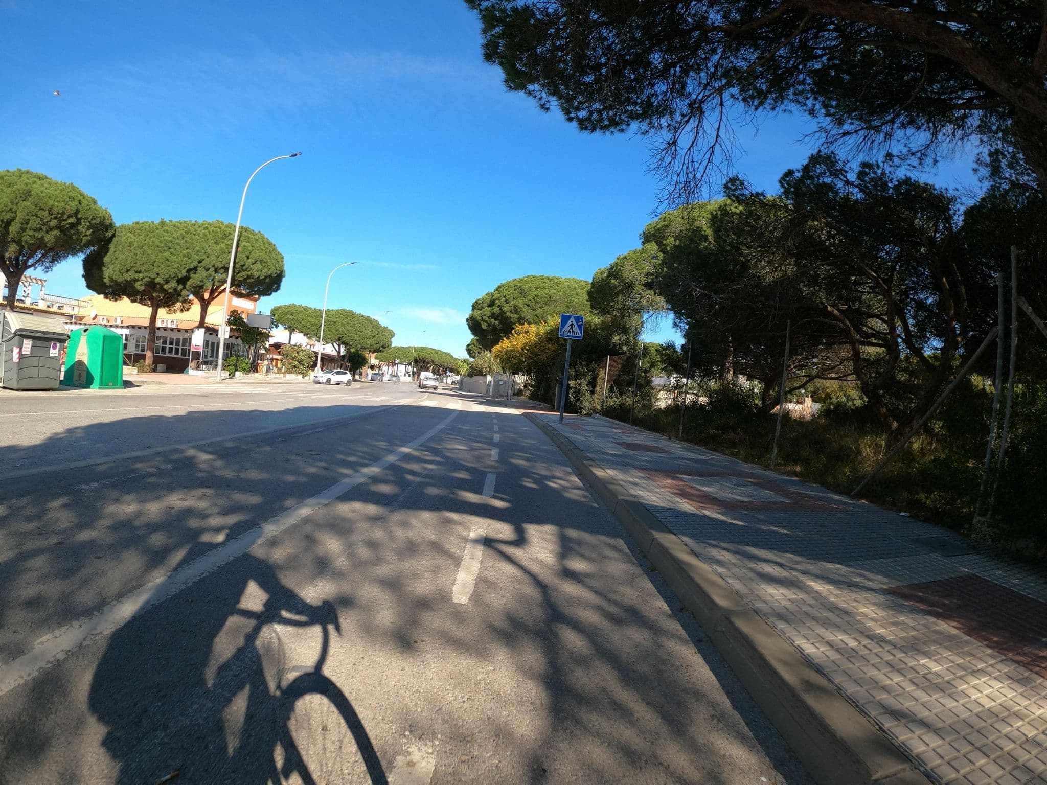 Street view near Hostal El Jardín, Chiclana de la Frontera — © Langfahrer (CC BY-SA · Mapillary)