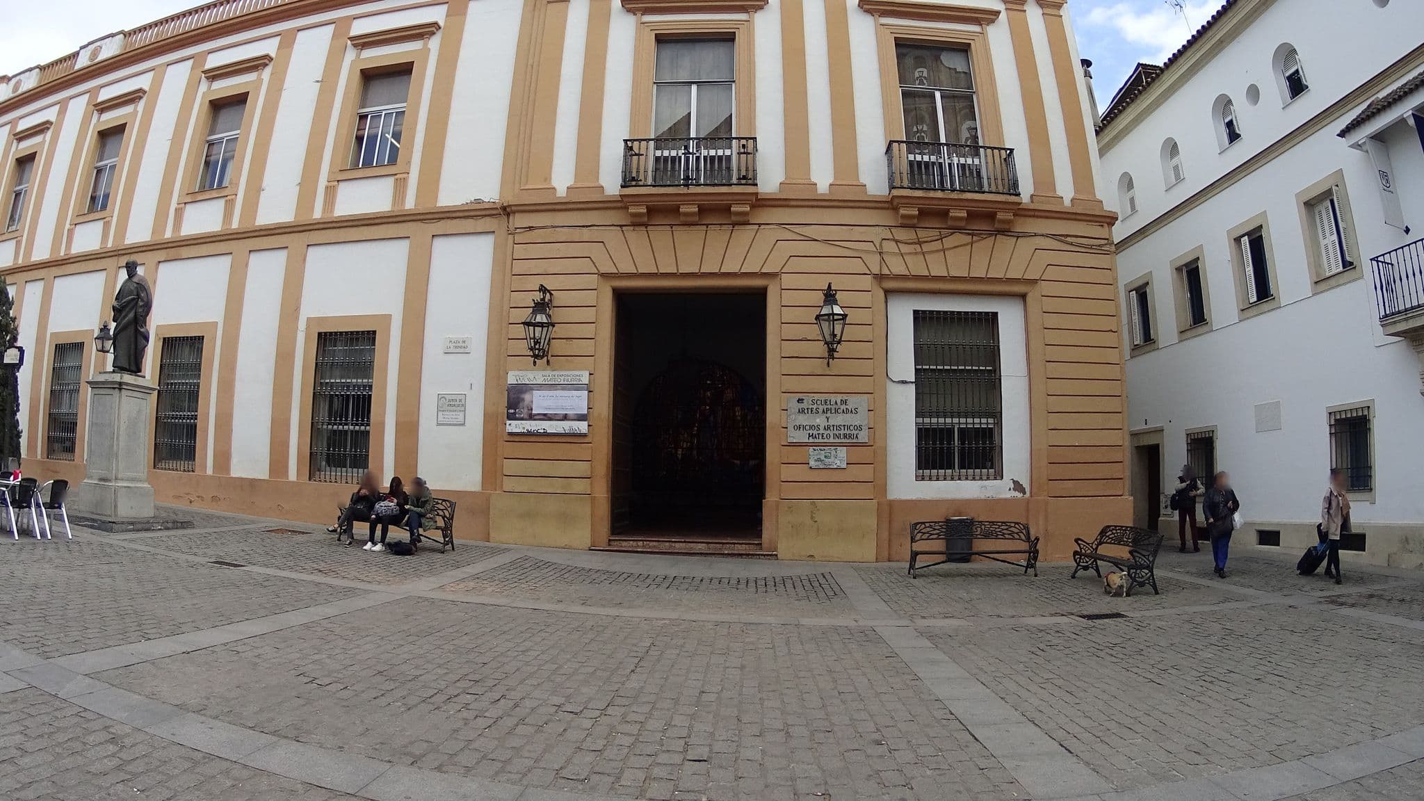 Street view near Hospedería Luis de Góngora, Córdoba