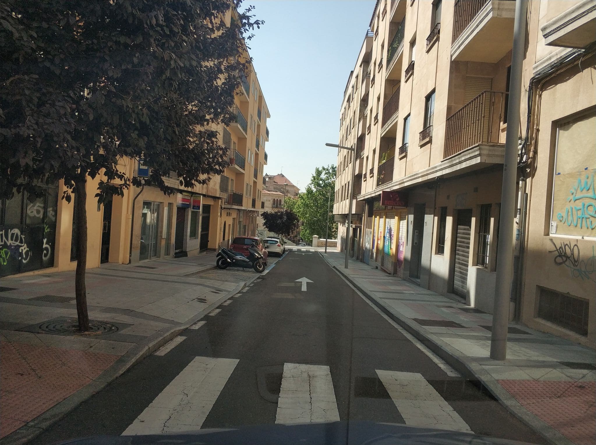 Street view near Hostería Santamaría, Santa Marta de Tormes — © sanchi (CC BY-SA · Mapillary)