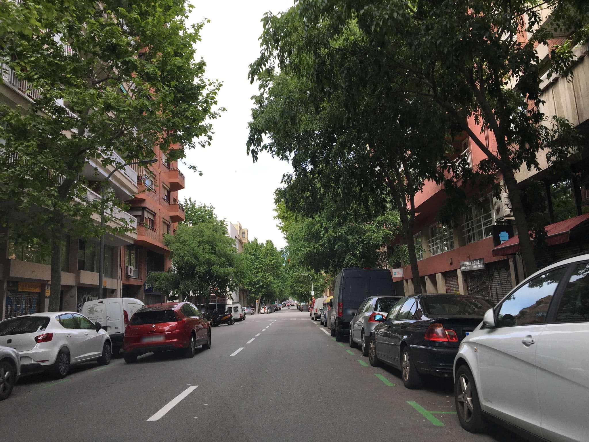 Street view near Alberg Arc House, Fort Pienc — © ccossio (CC BY-SA · Mapillary)