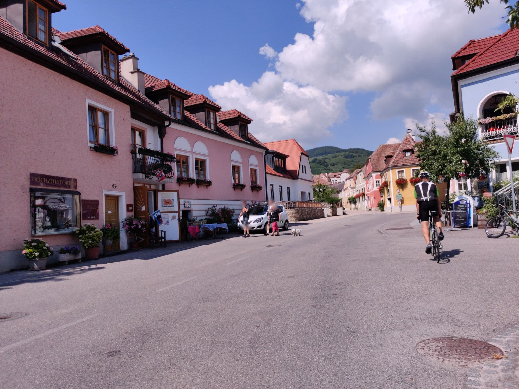 Street view near Hotel Weingasthof Donauwirt, Spitz — © aceini (CC BY-SA · Mapillary)
