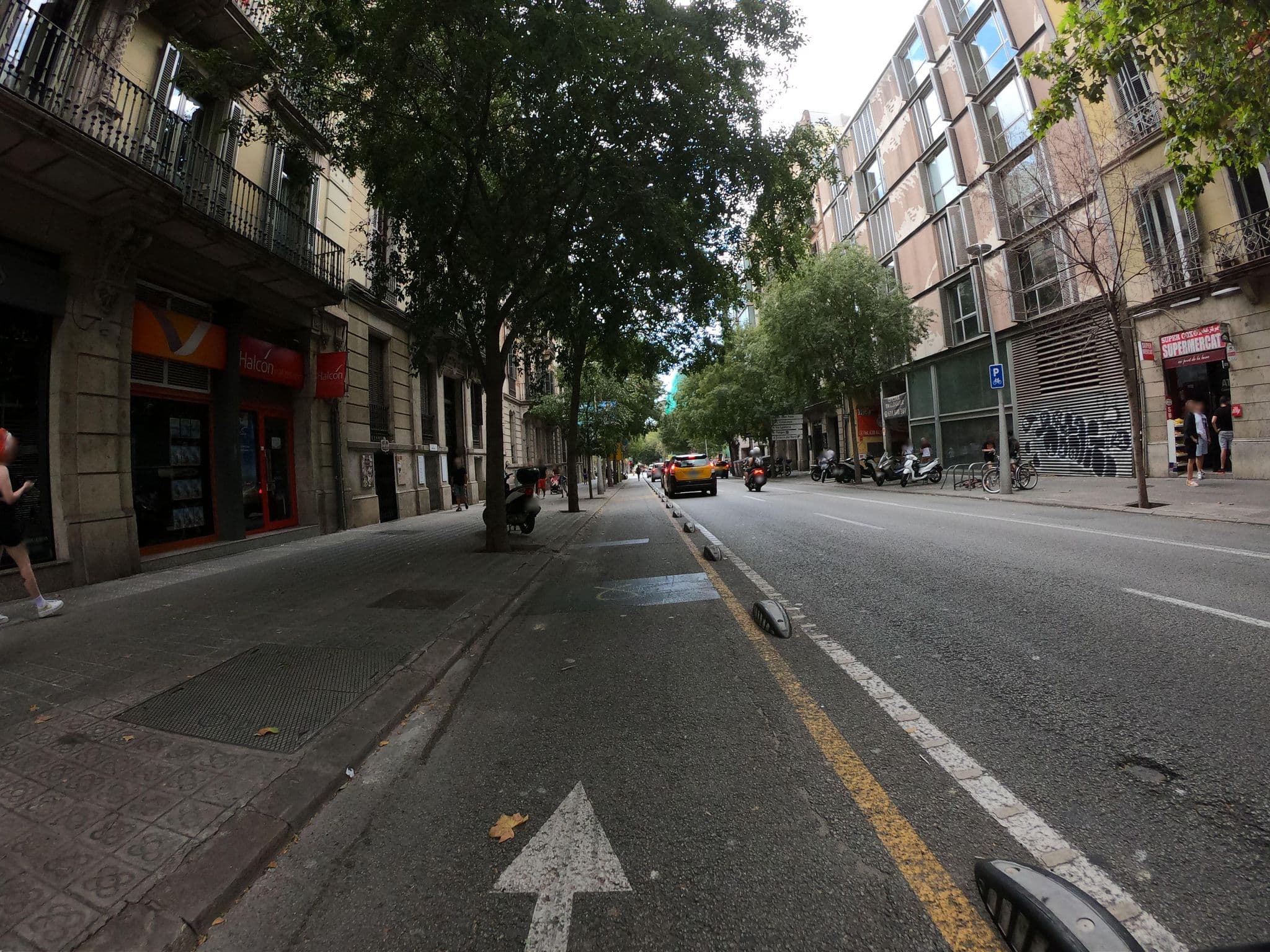 Street view near Hostal Barcelona Centro, Dreta de l'Eixample — © rubencarbonero (CC BY-SA · Mapillary)