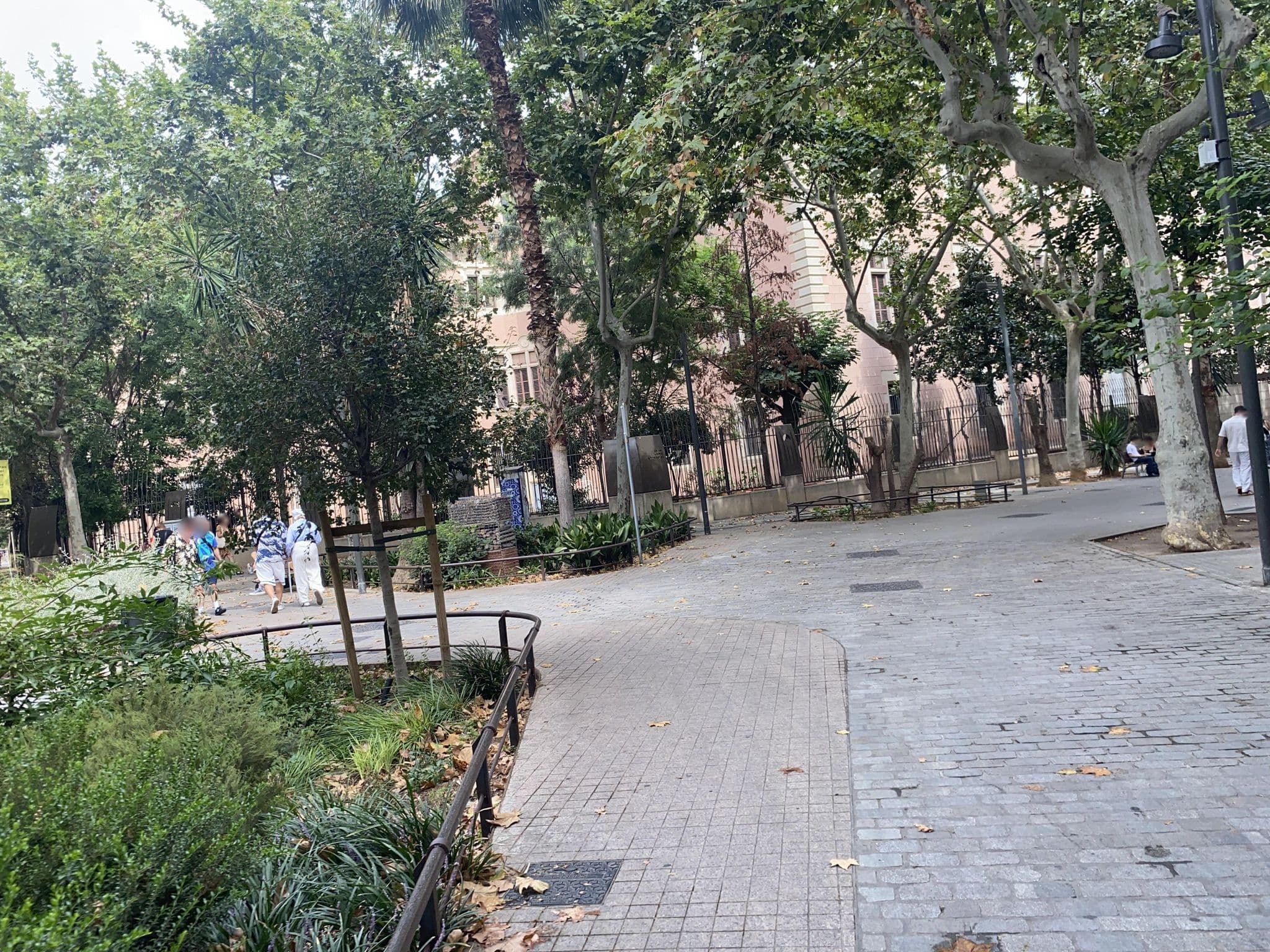 Street view near Casa de Ana, Eixample — © cyclestreets (CC BY-SA · Mapillary)