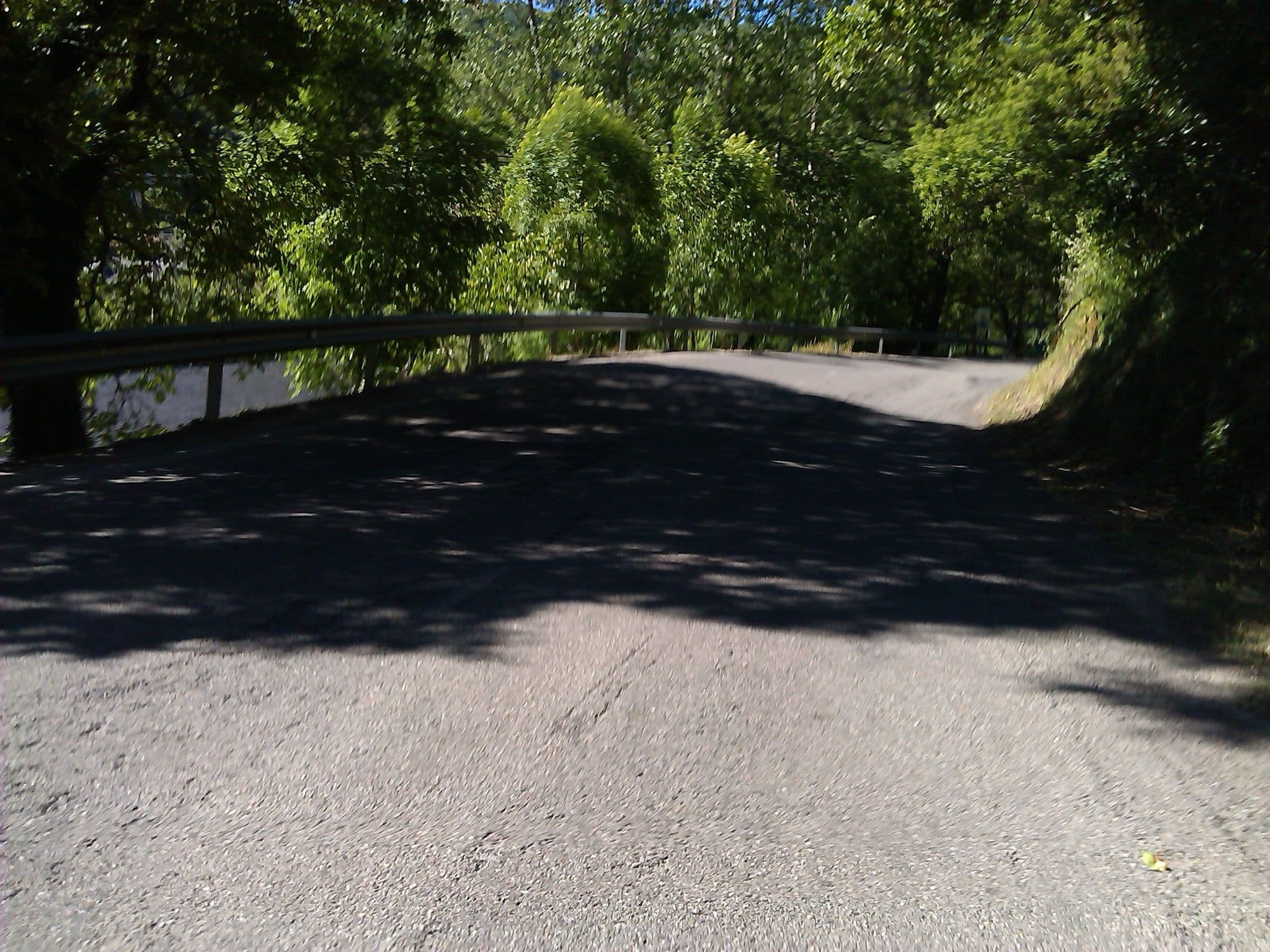 Street view near Casa del Pescador, Villafranca del Bierzo — © changchun1 (CC BY-SA · Mapillary)