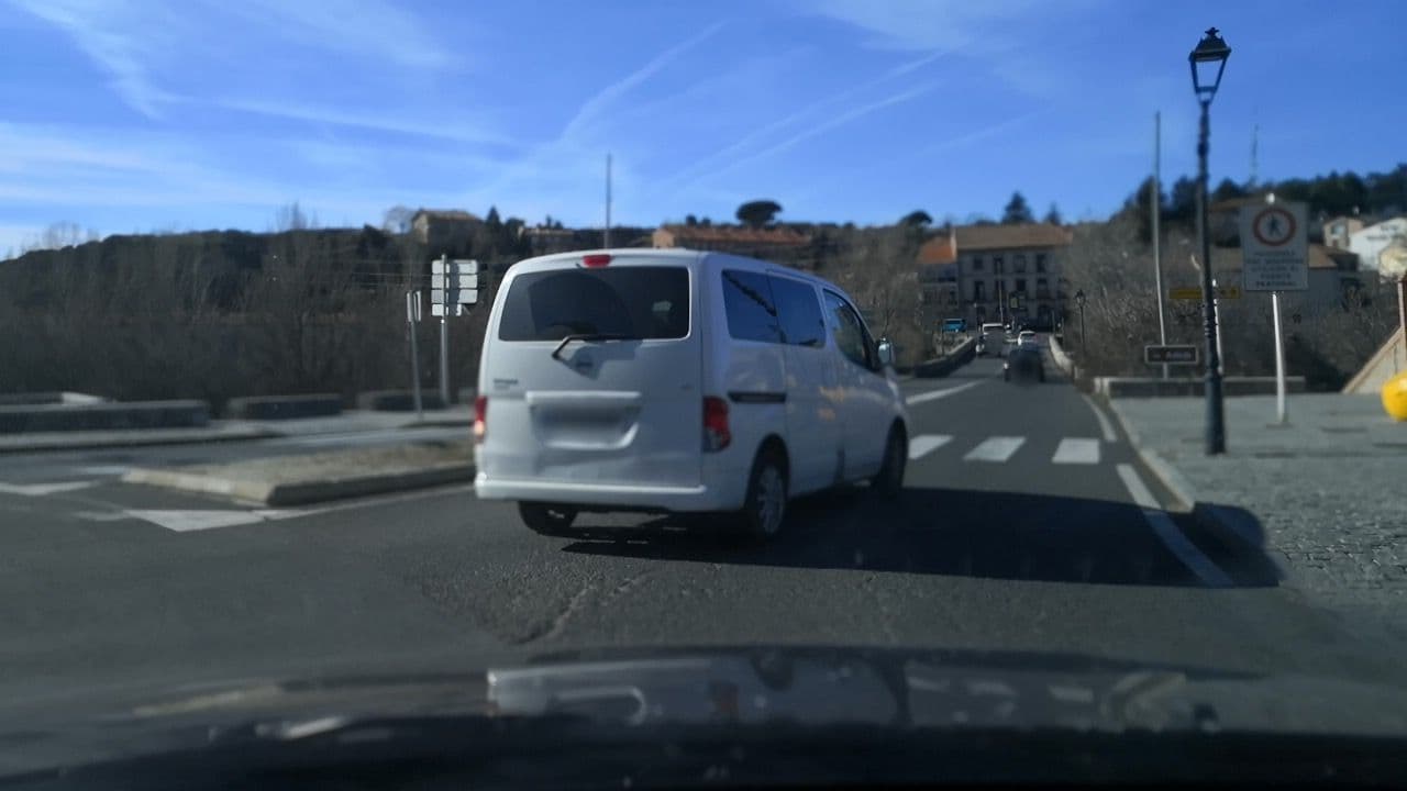 Street view near Albergue de Peregrinos "Las Tenerías", Ávila — © sanjorgepinho (CC BY-SA · Mapillary)