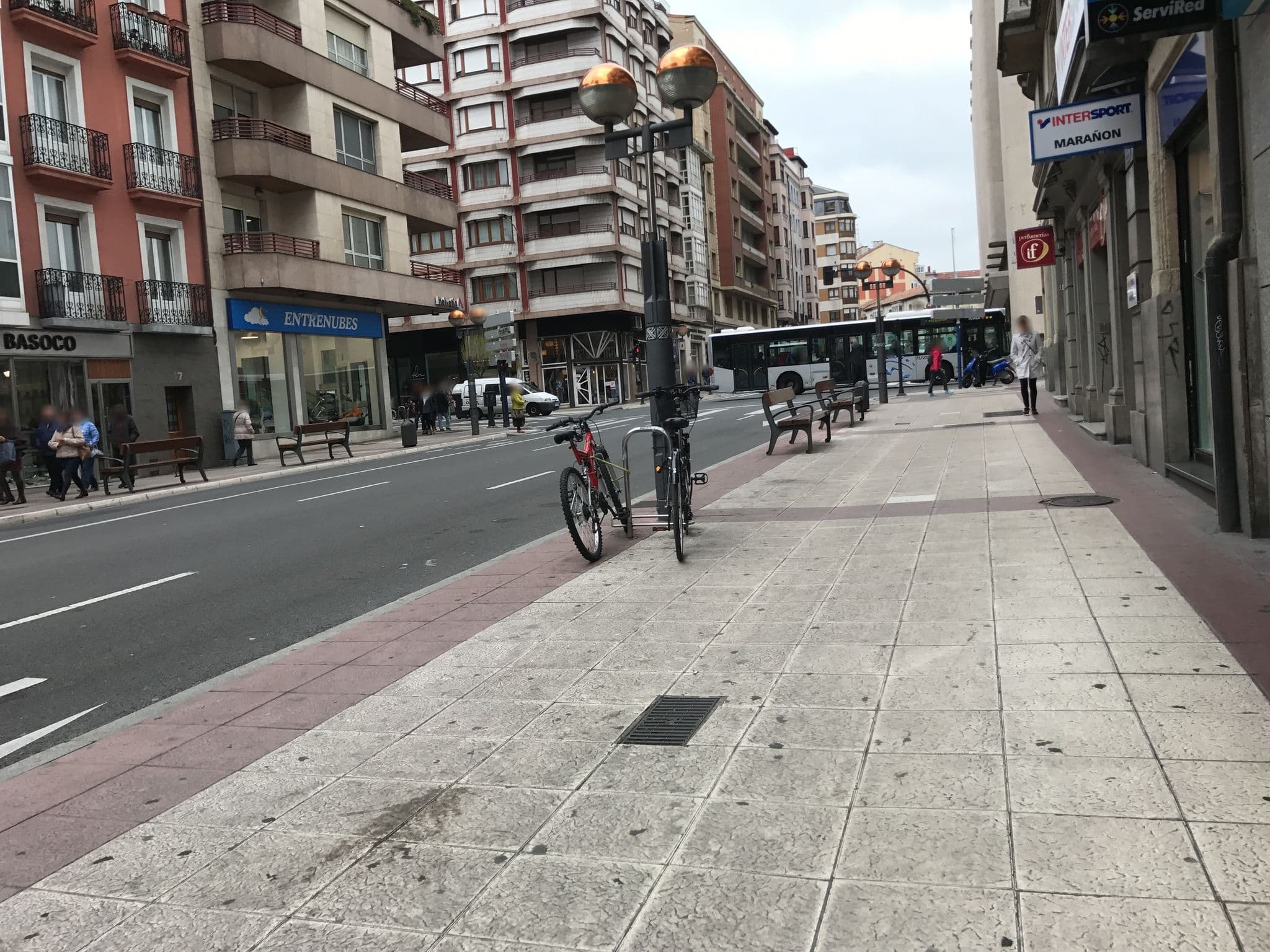Street view near Pensión Amaia, Gasteiz / Vitoria — © miguel_andrade (CC BY-SA · Mapillary)