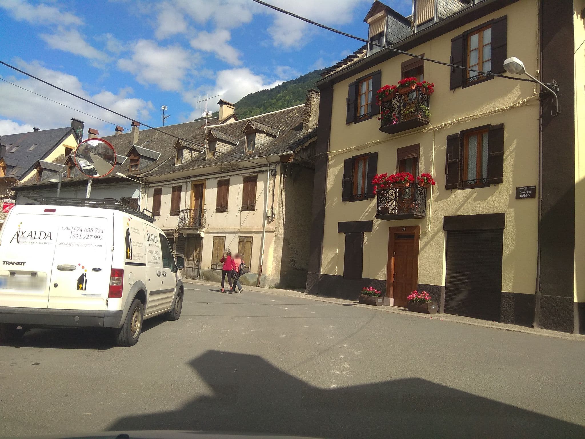 Street view near Es Neres, Vielha