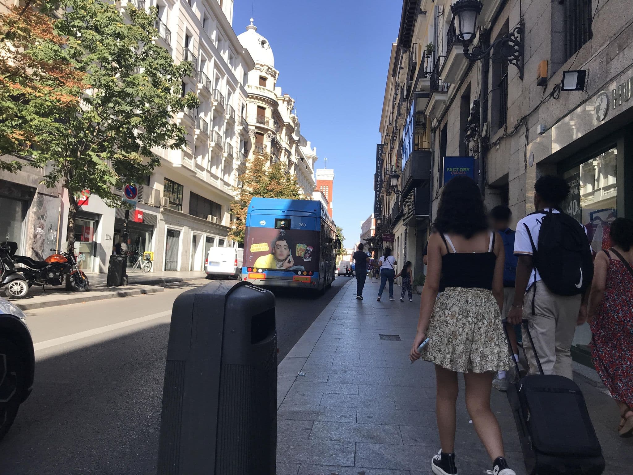Street view near Hostal Betanzos, Madrid — © miguel_andrade (CC BY-SA · Mapillary)