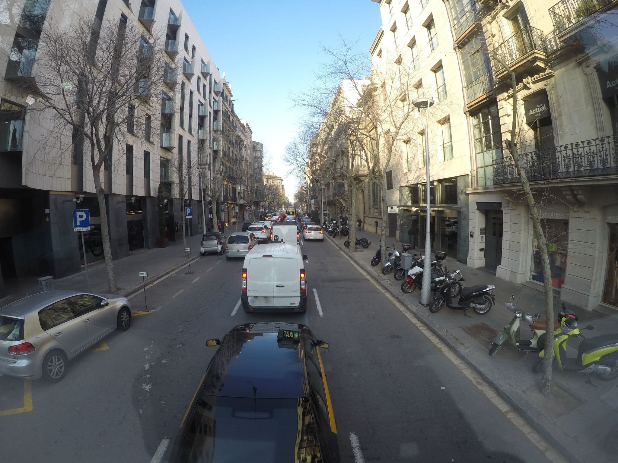 Street view near Hotel Actual Boutique, Dreta de l'Eixample — © ccossio (CC BY-SA · Mapillary)