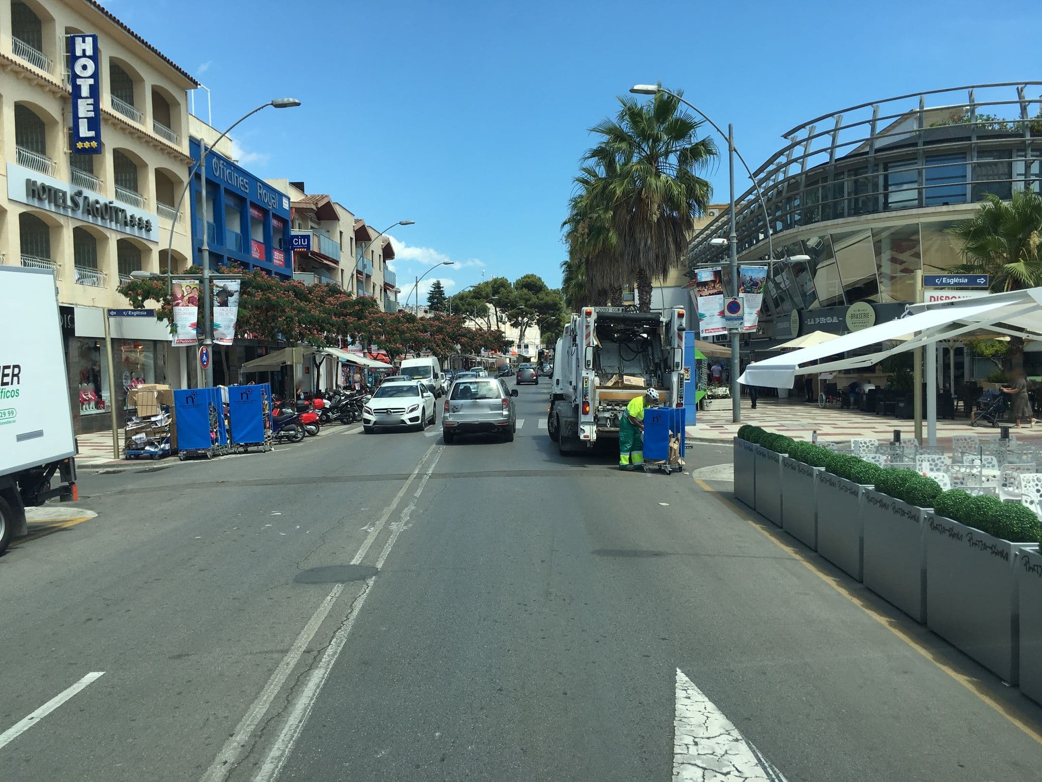 Street view near Hotel s'Agoita, Castell-Platja d'Aro — © yaron (CC BY-SA · Mapillary)