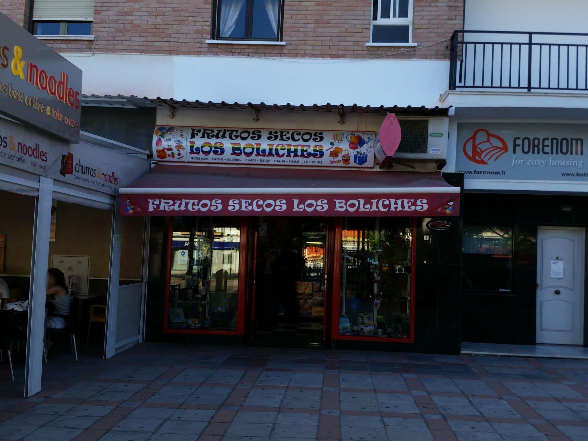 Street view near hostal Nevada, Fuengirola
