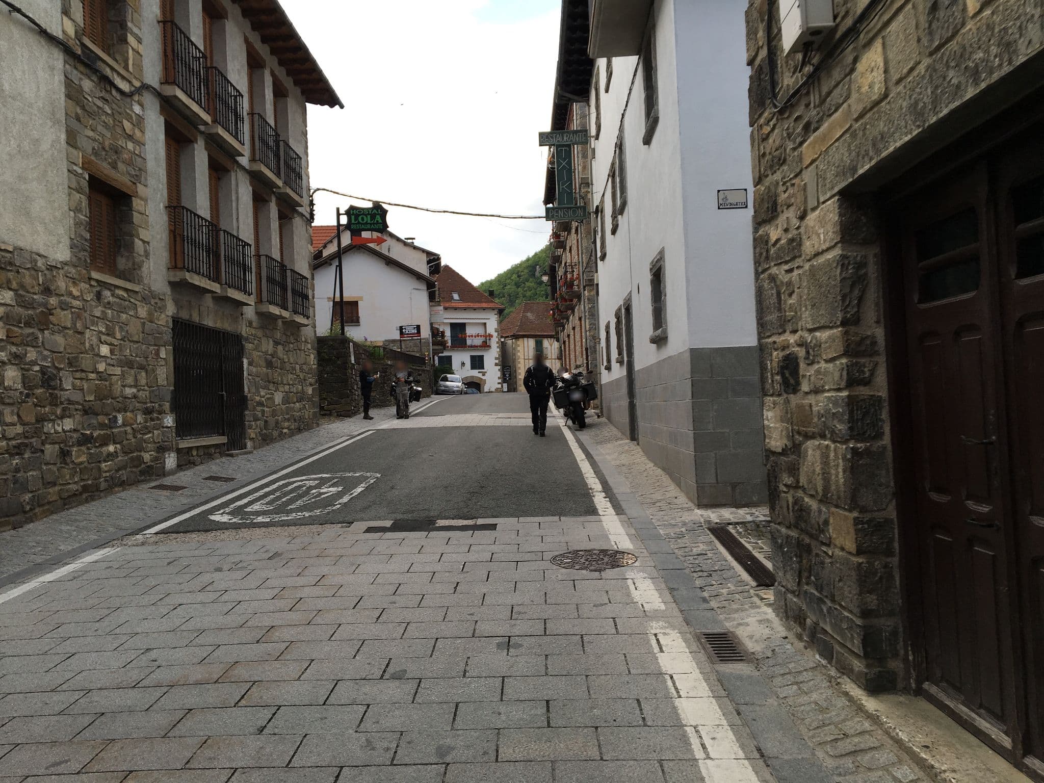 Street view near Txiki, Aoiz — © pgorrindo (CC BY-SA · Mapillary)