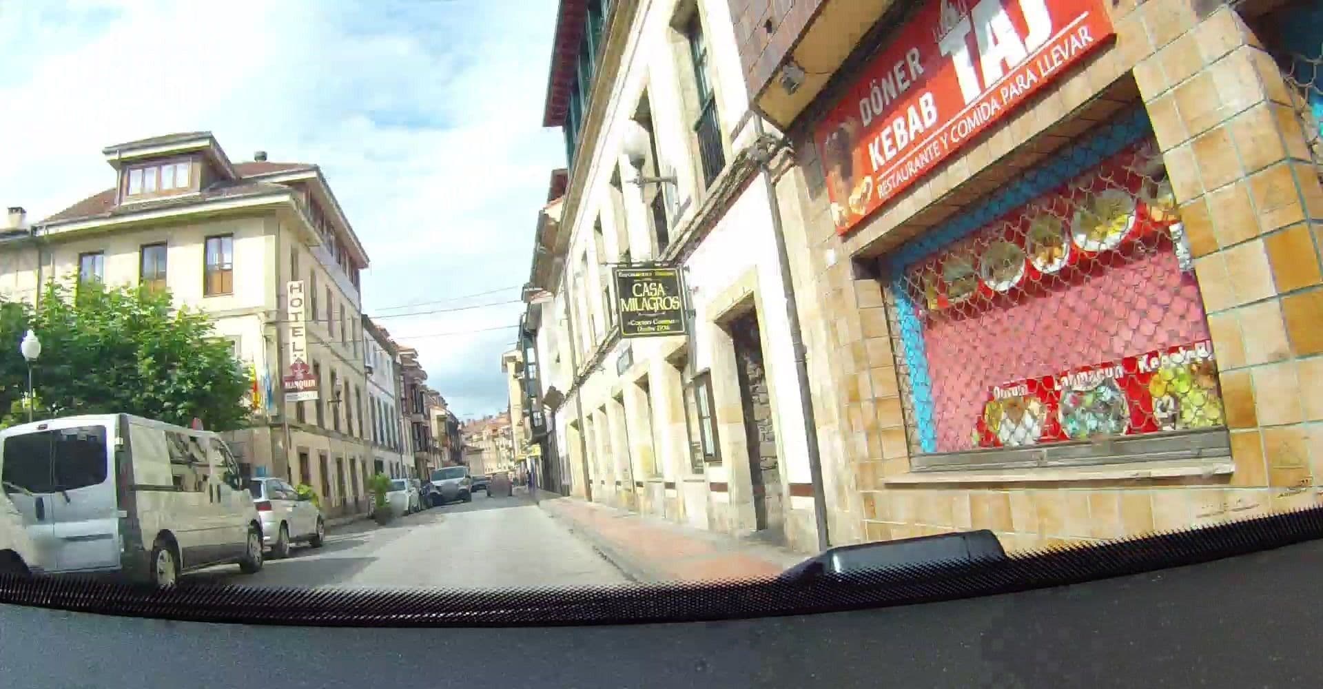 Street view near Hotel Manquin, Villaviciosa — © VincentVE (CC BY-SA · Mapillary)