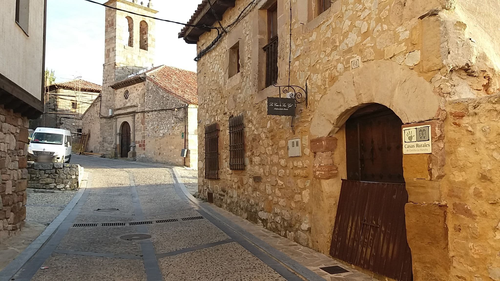 Street view near La Casa de San Gil, Sigüenza — © robertogeb (CC BY-SA · Mapillary)