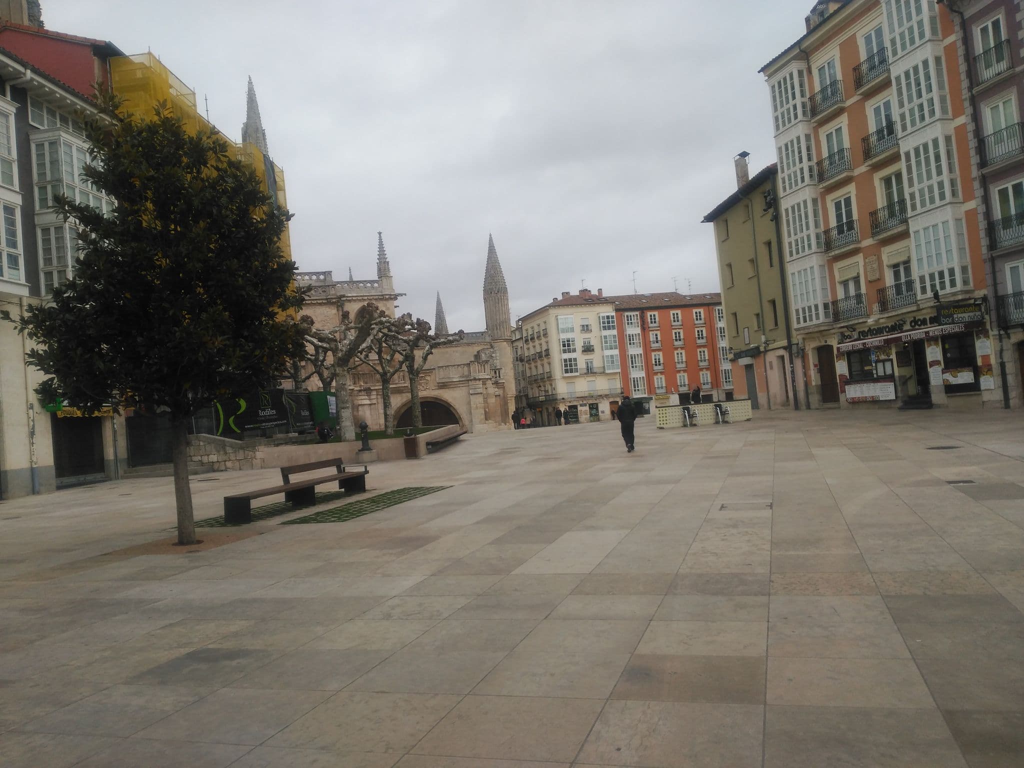Street view near Apartamentos Turísticos Pueri Cantores, Burgos — © antecessor (CC BY-SA · Mapillary)