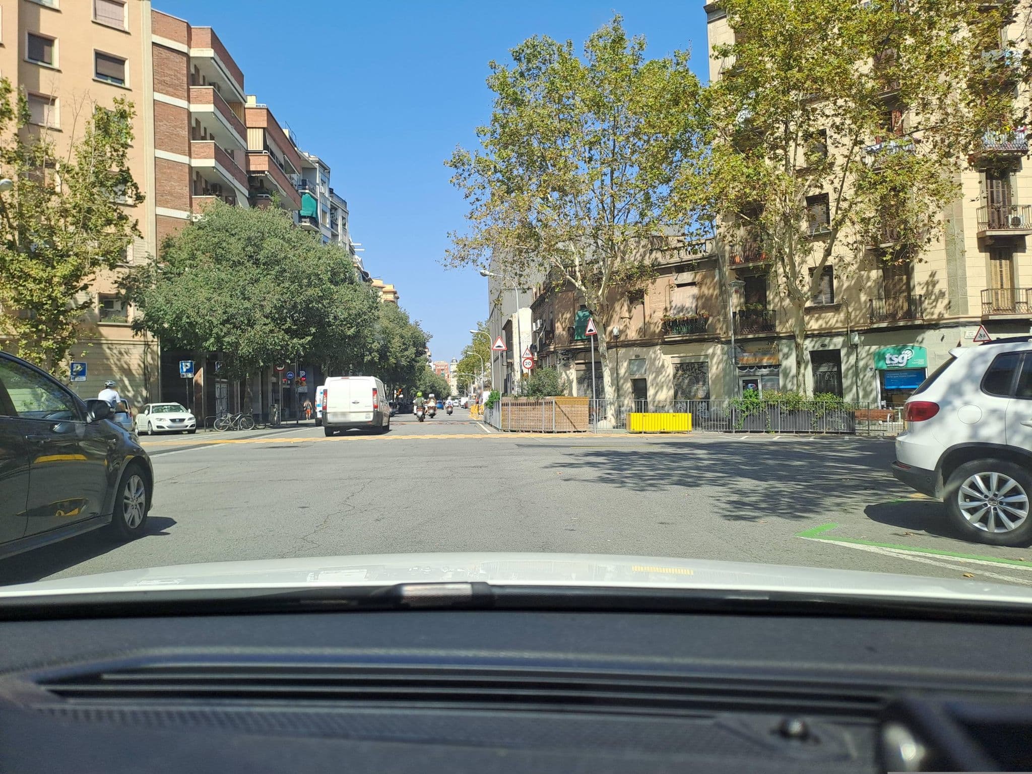 Street view near Hostal Ruta de Francia, Sagrada Família — © normanm (CC BY-SA · Mapillary)