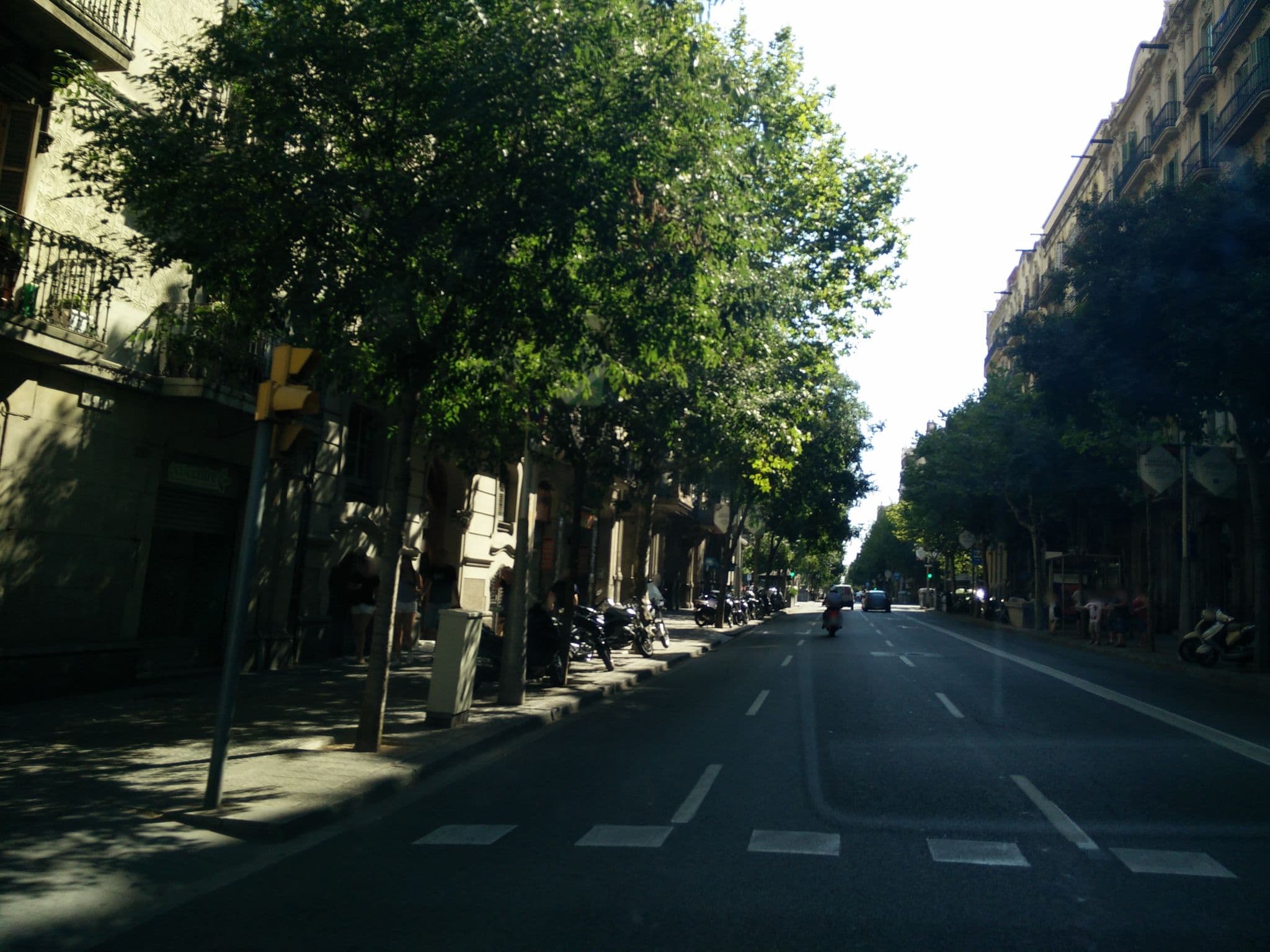 Street view near Primavera Hostel, Dreta de l'Eixample — © ccossio (CC BY-SA · Mapillary)