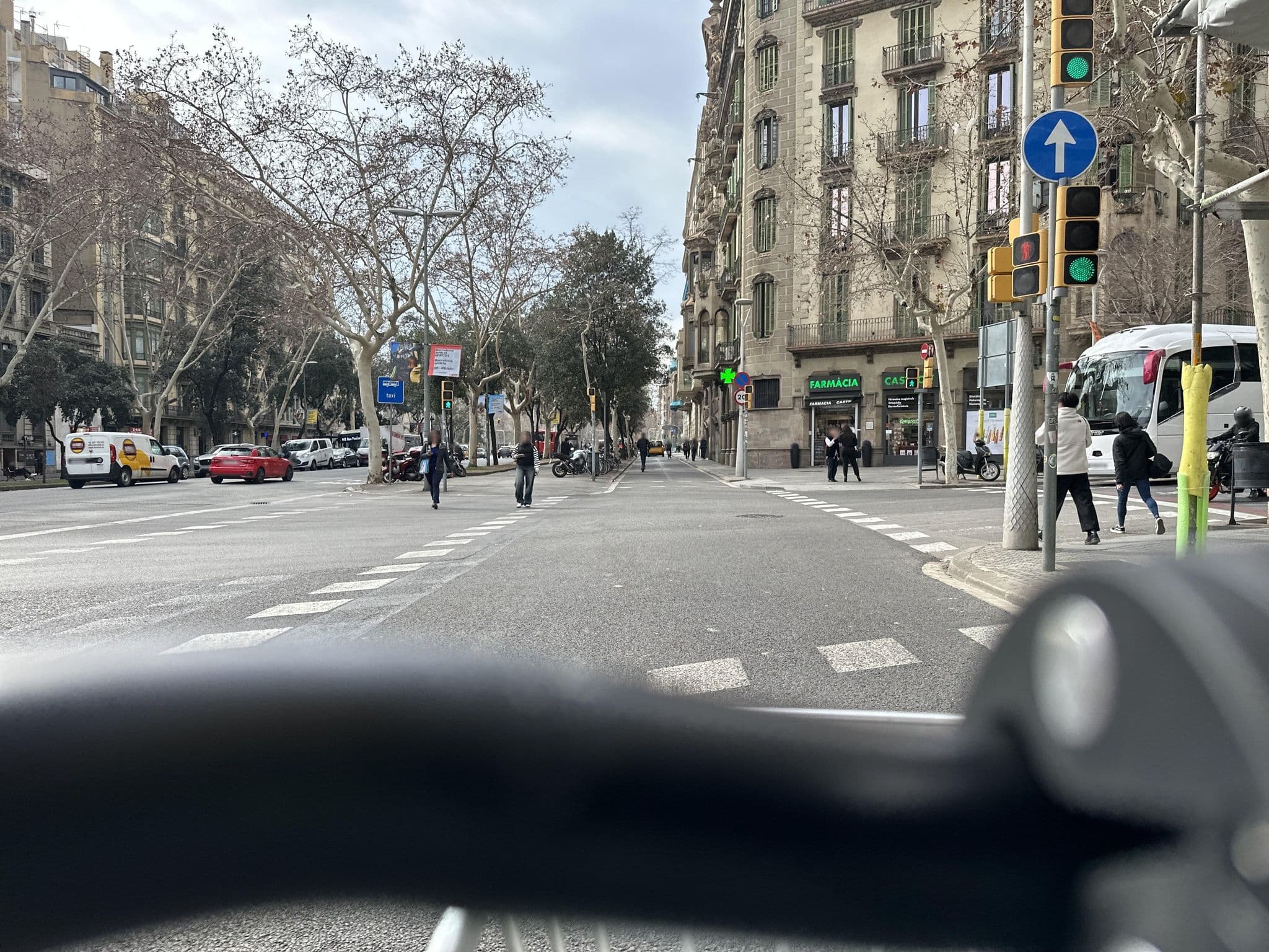 Street view near Diagonal House, Dreta de l'Eixample — © RSTQ (CC BY-SA · Mapillary)