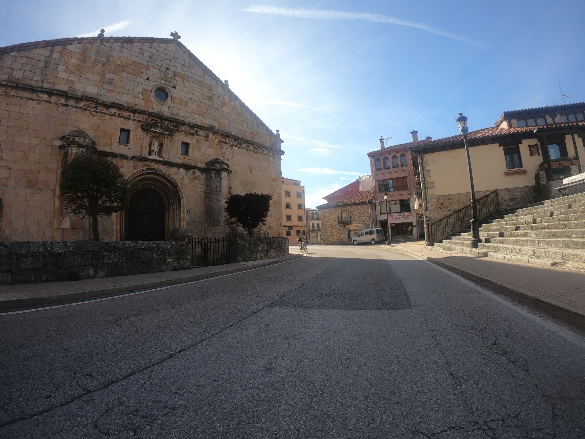 Street view near Villa de San Leonardo, San Leonardo de Yagüe — © sanchi (CC BY-SA · Mapillary)